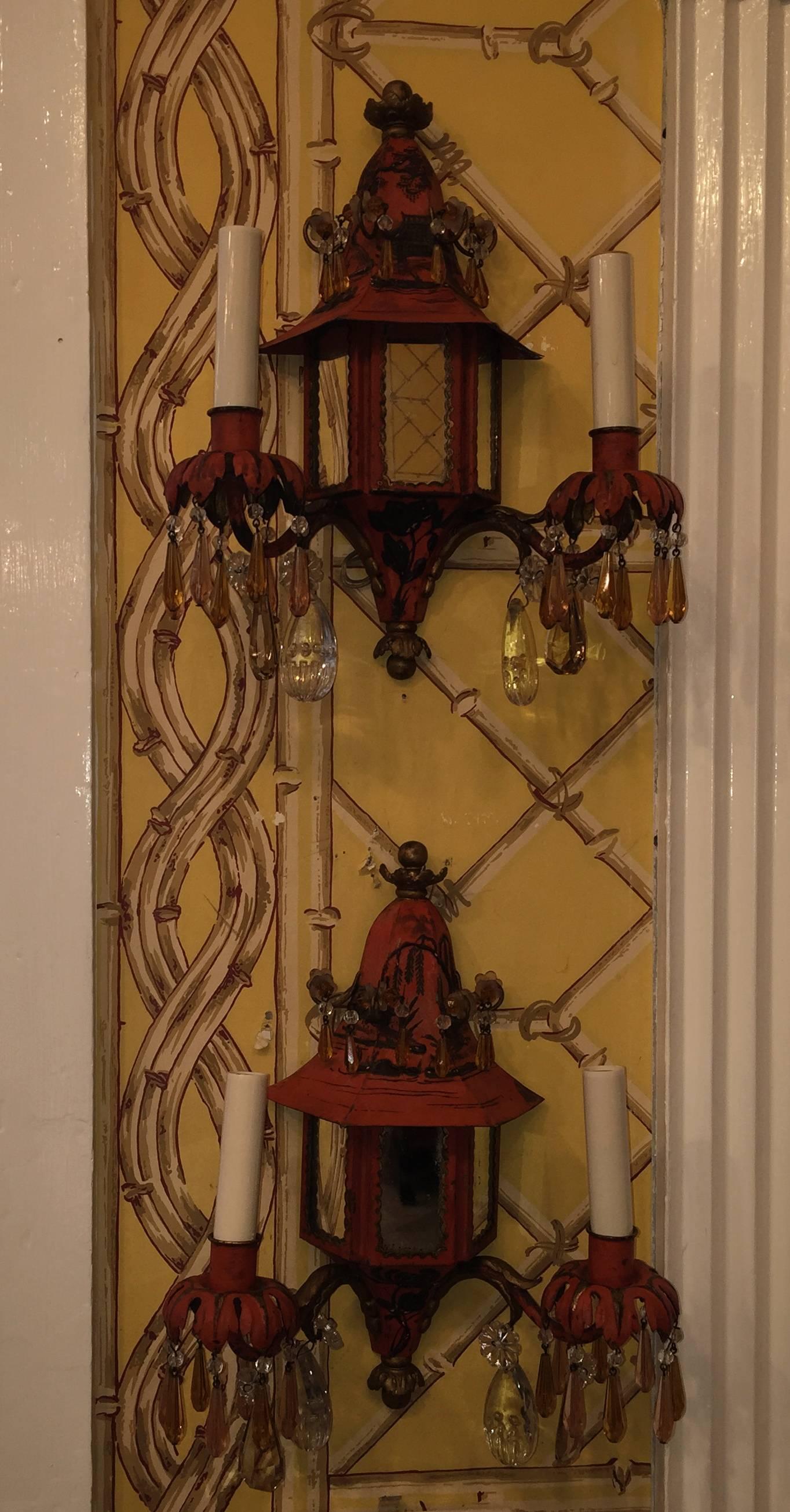 Pair of 19th Century French Napoleon III Chinoiserie Style Tole Sconces For Sale 2