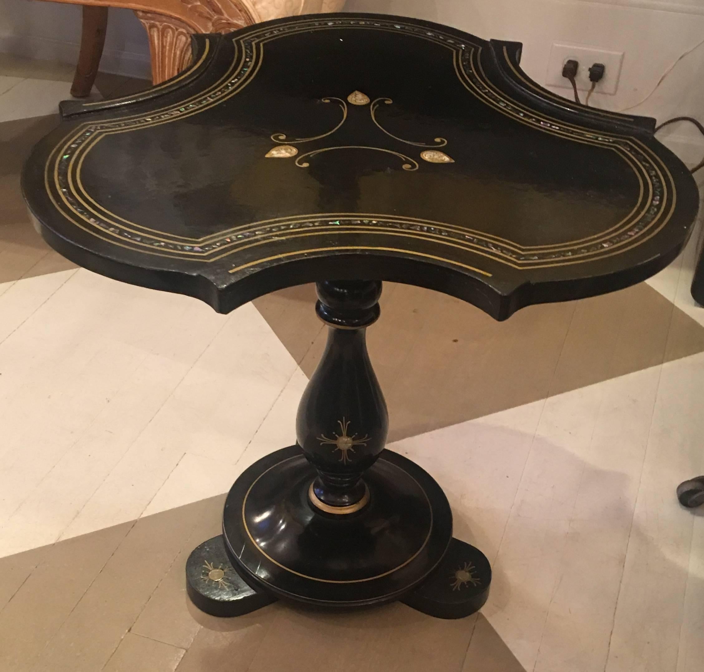 Pair of 19th Century French Napoleon III Black Lacquered Mother-of-Pearl Tables In Excellent Condition In Southampton, NY