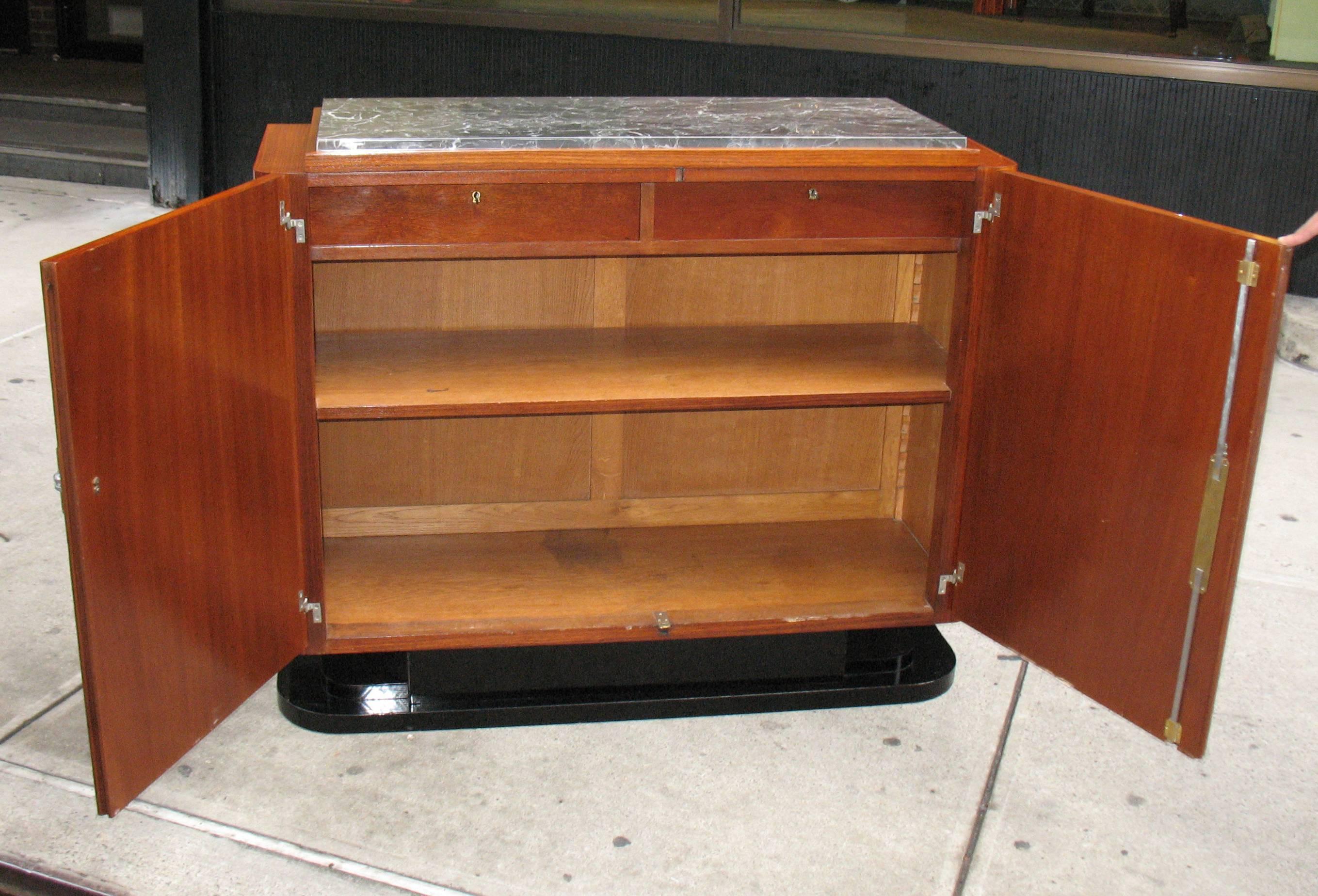 Veneer Small Elegant French Art Deco Sideboard For Sale