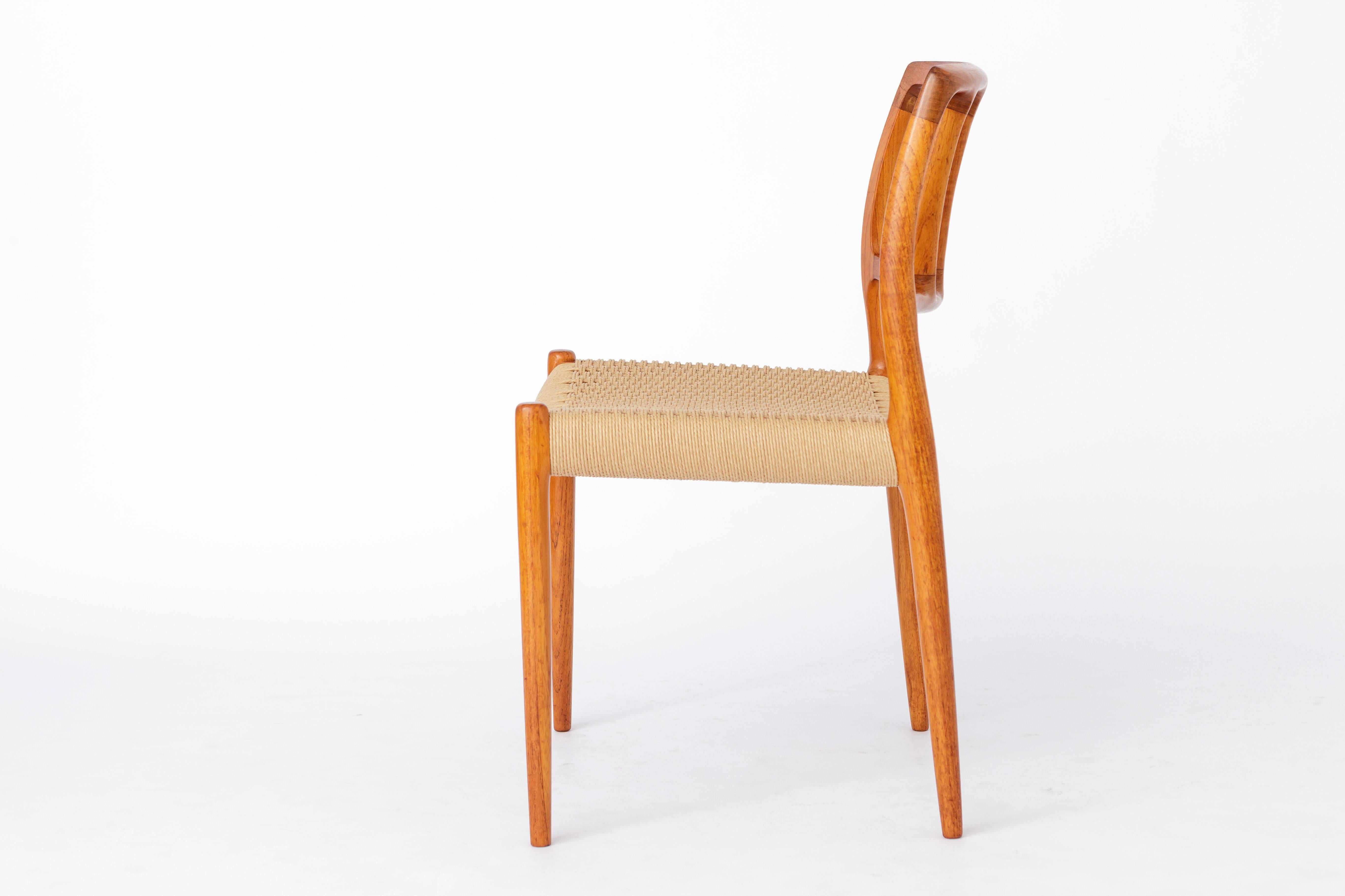 1 von 8 Vintage Niels Otto Moller Stuhl Modell 83, 1974 - Teakholz, erneuerter Sitz (Ende des 20. Jahrhunderts) im Angebot