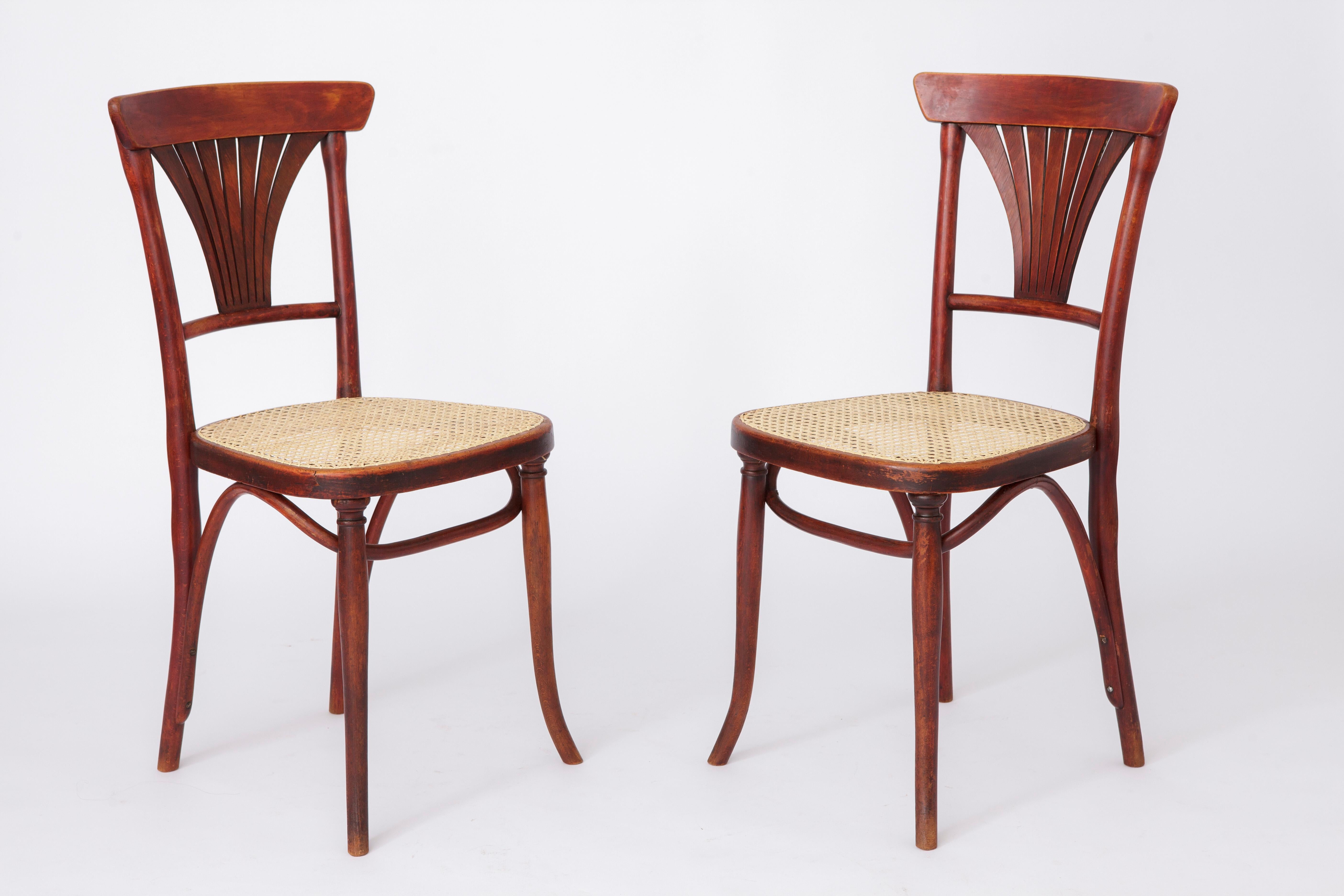 Set di 4 sedie da caffè viennesi restaurate - inizio XX secolo, sedute incorniciate a mano in vendita 4