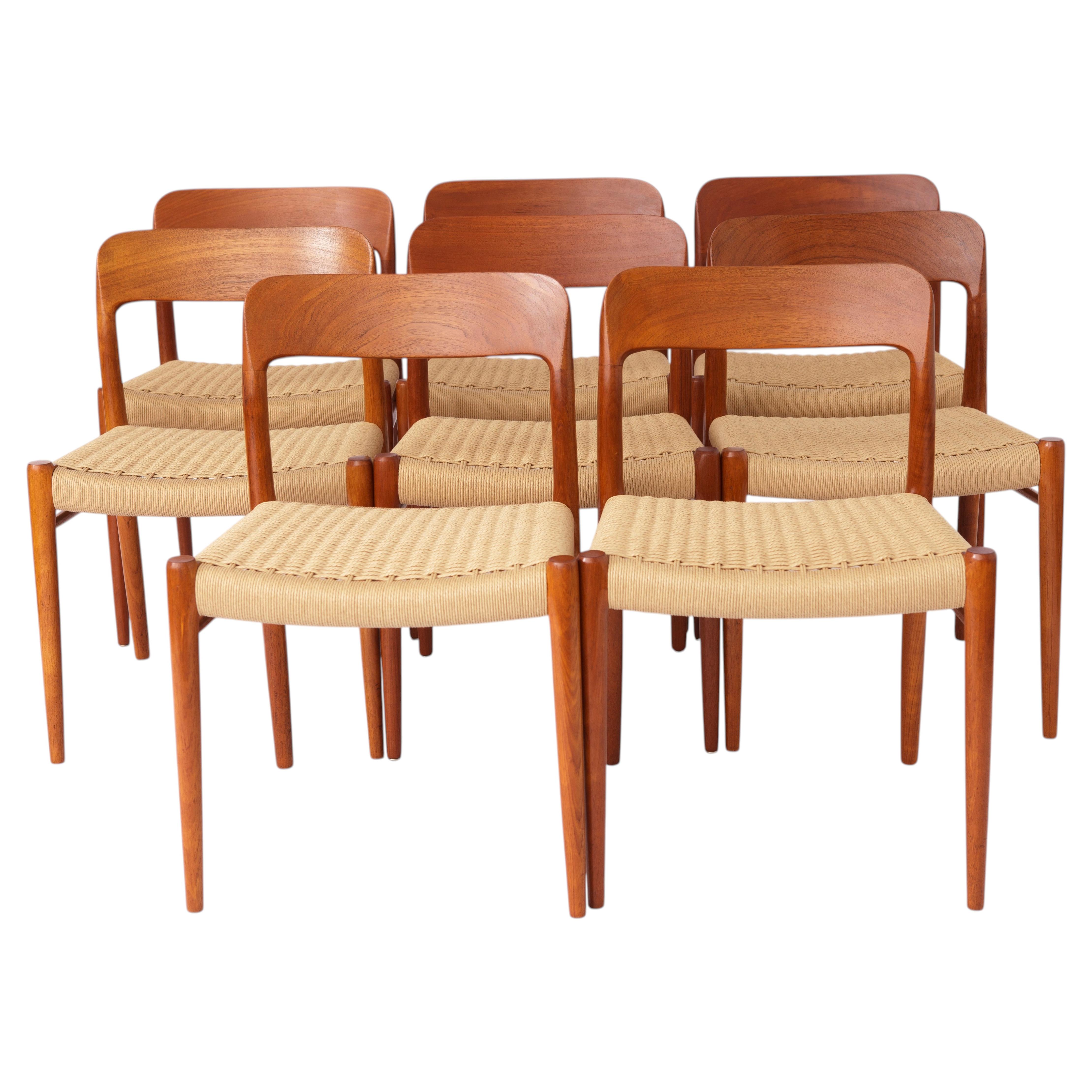 Großes Set aus 8 Teakholz-Esszimmerstühlen von Niels Otto Møller – Modell 75 (1950er Jahre), dänisch im Angebot