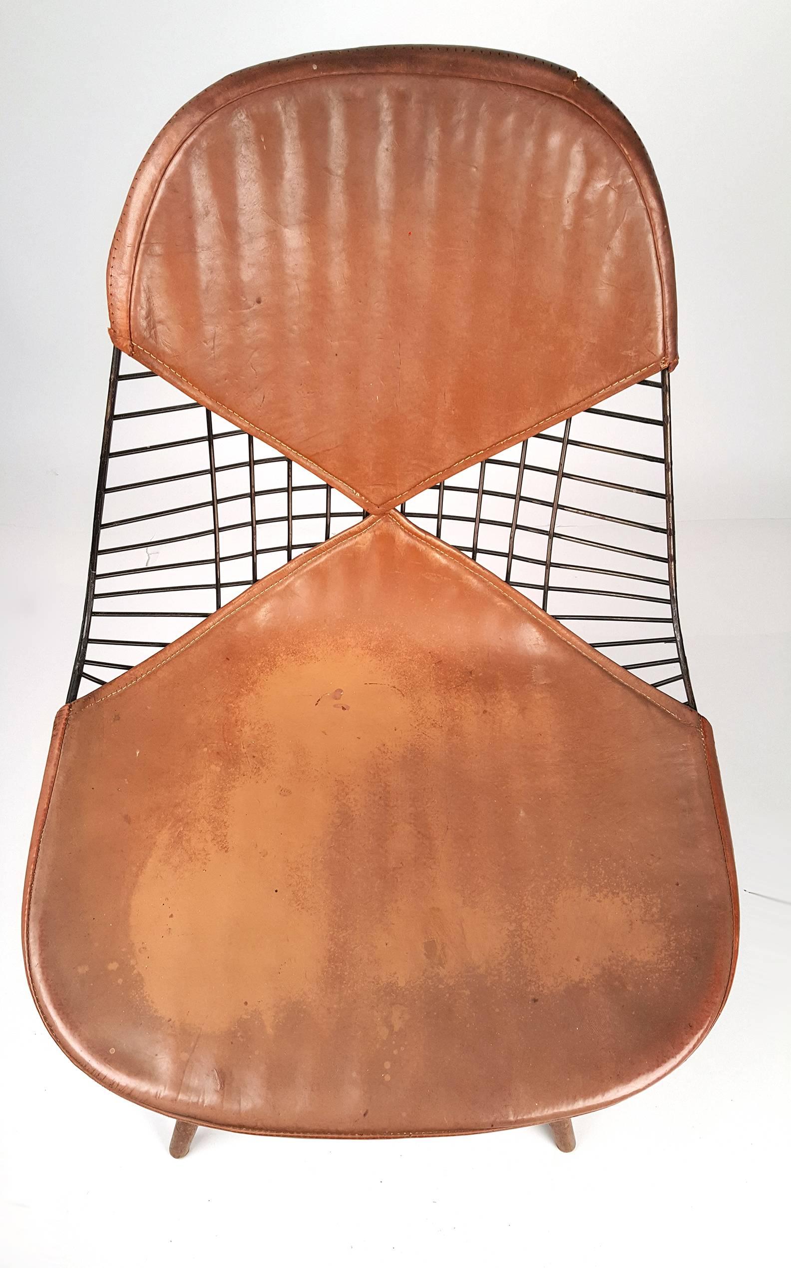 Charles Eames PKW-2 Dowel Leg Swivel Chair 1950s In Good Condition In Dallas, TX