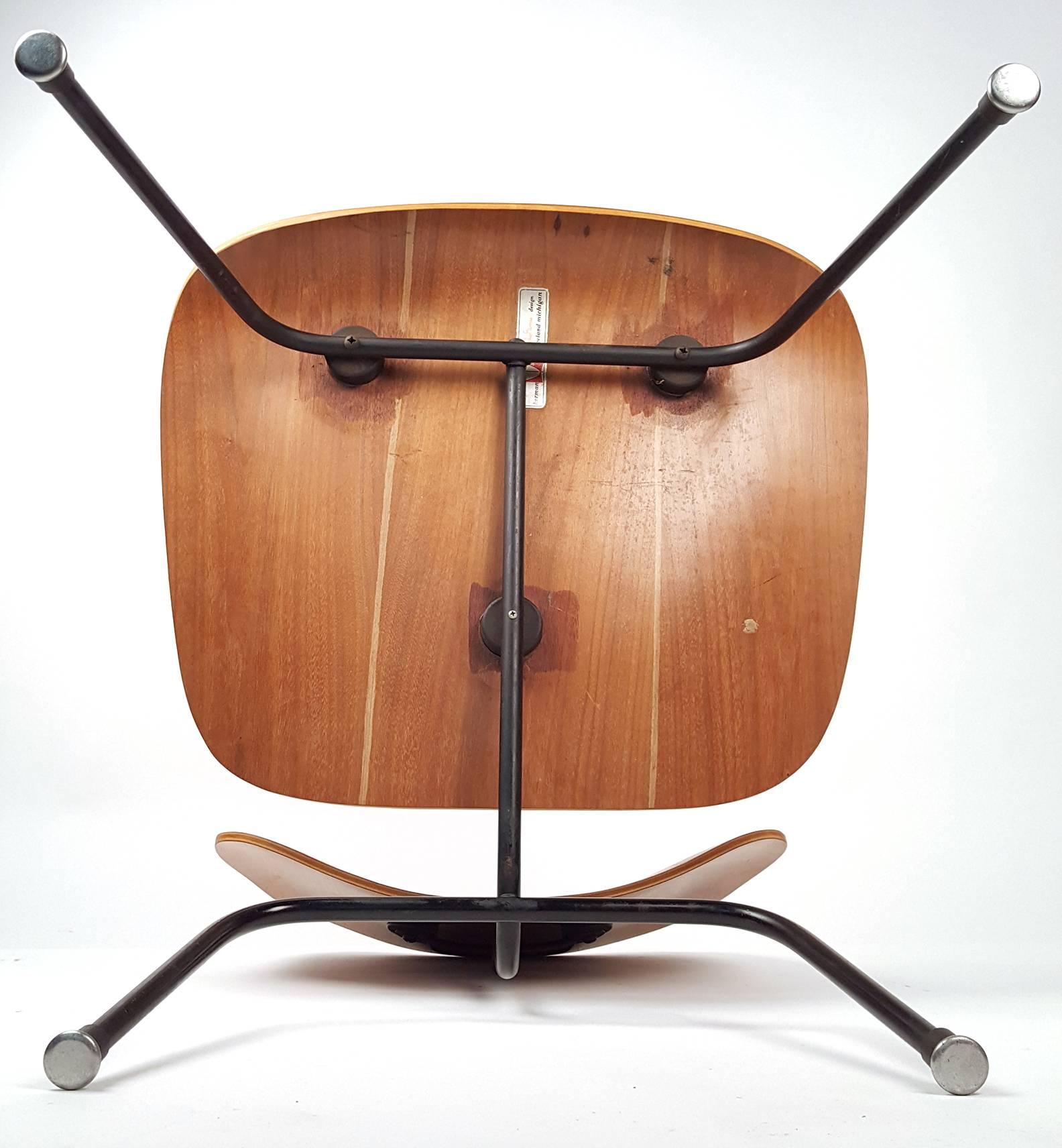 Mid-20th Century Charles Eames LCM Chair for Herman Miller, 1950s walnut and black
