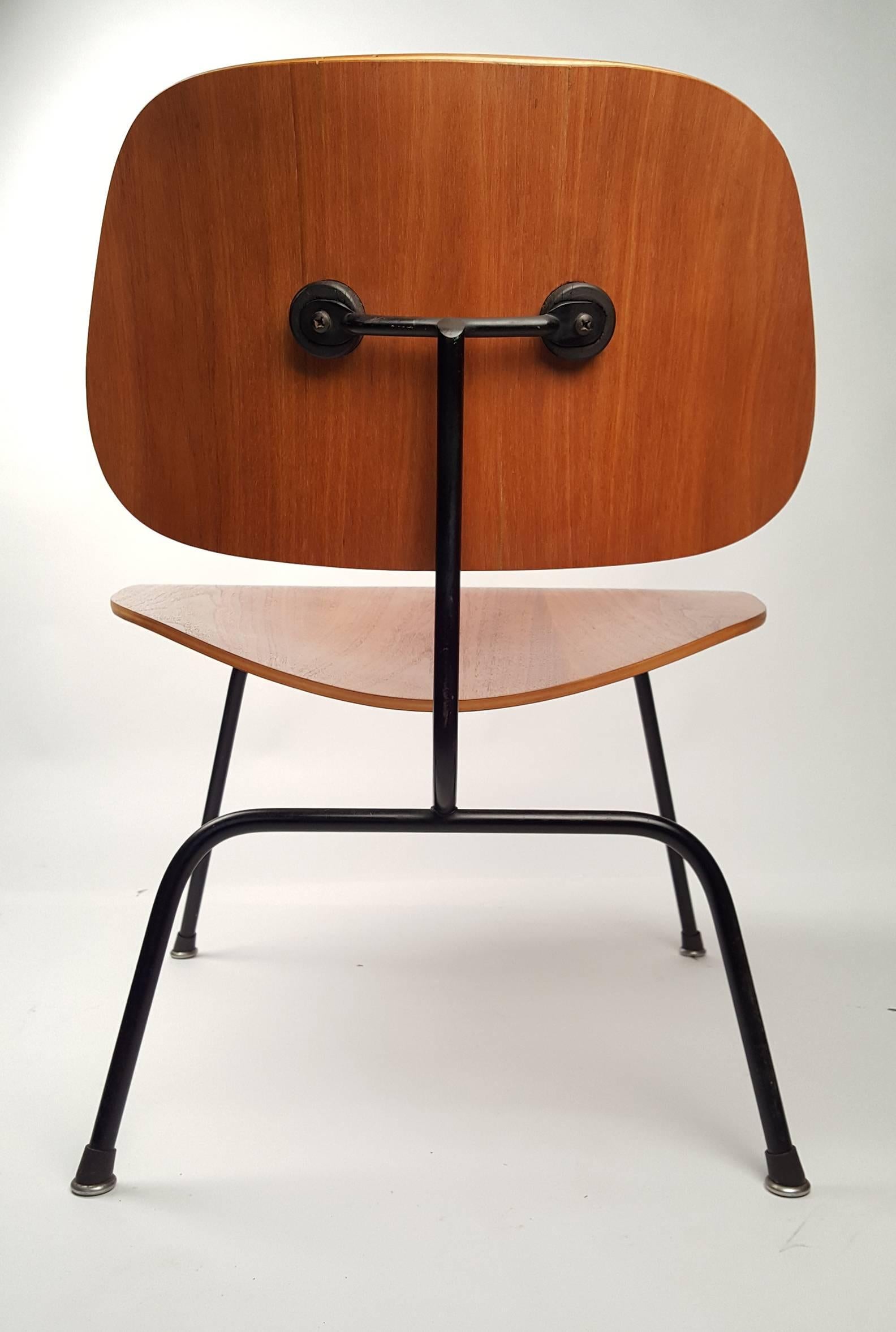 American Charles Eames LCM Chair for Herman Miller, 1950s walnut and black