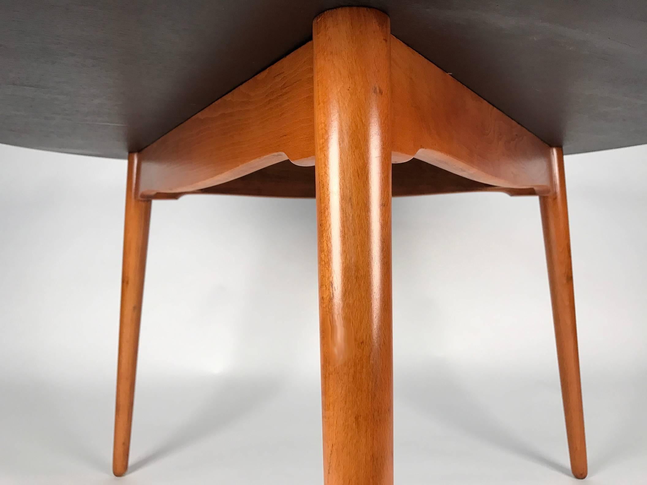 Hans Wegner 'Heart' Dining Table and Chairs for Fritz Hansen In Excellent Condition In Dallas, TX