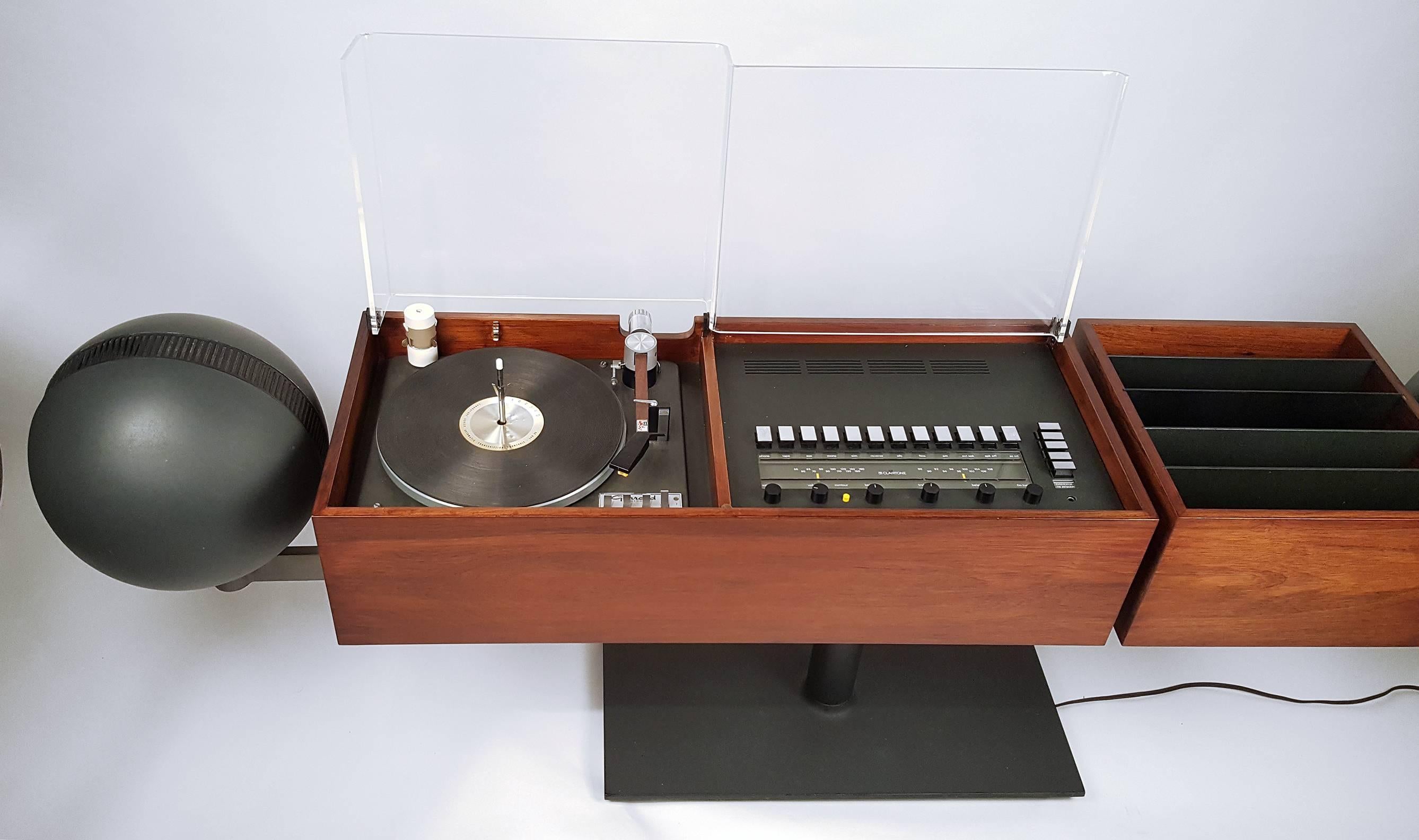 1960s Clairtone Project G2 Rosewood Stereo System In Excellent Condition In Dallas, TX