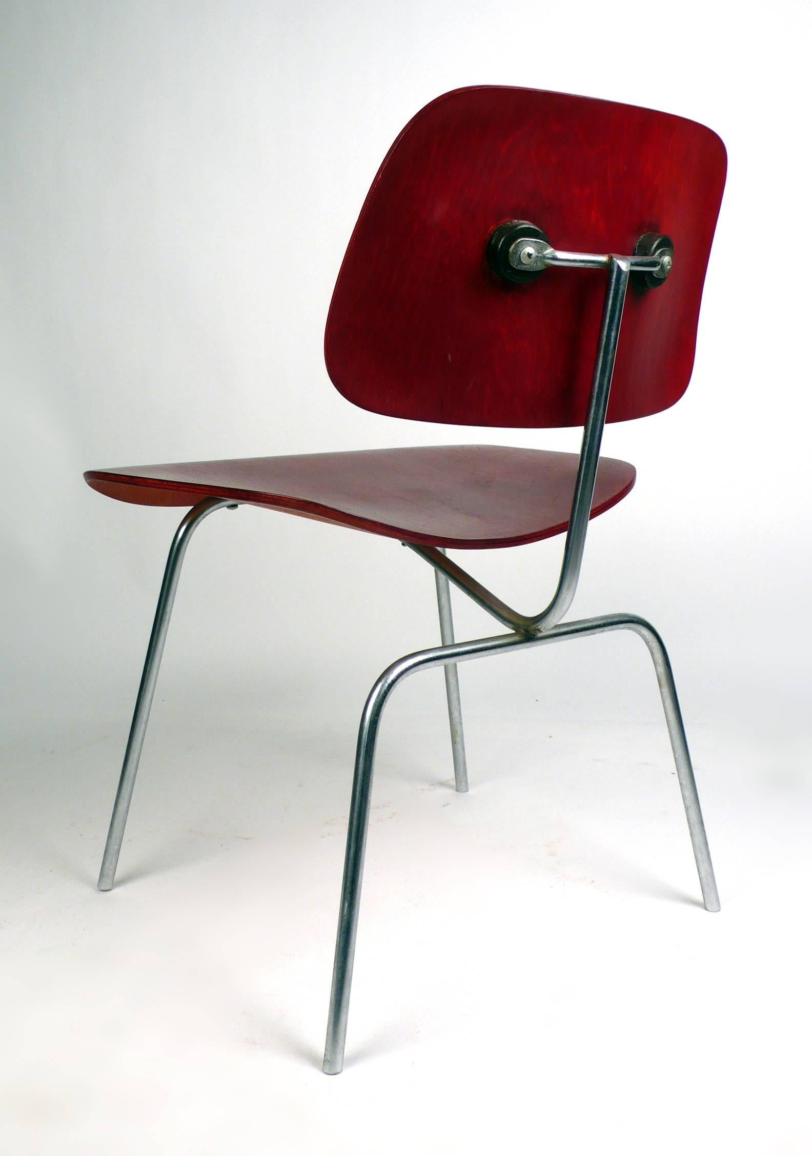 Mid-Century Modern Production DCM by Charles Eames red 1950s For Sale
