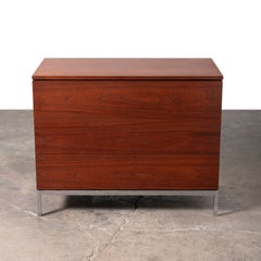 Commode à trois tiroirs, créée par Florence Knoll pour Knoll International
