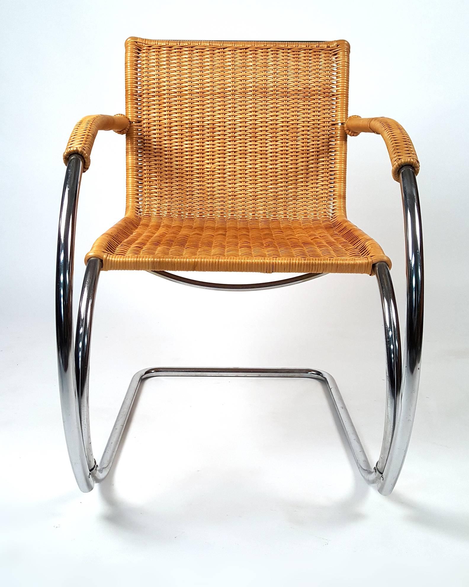 MR20 Lounge Chair by Ludwig Mies van der Rohe In Excellent Condition In Dallas, TX