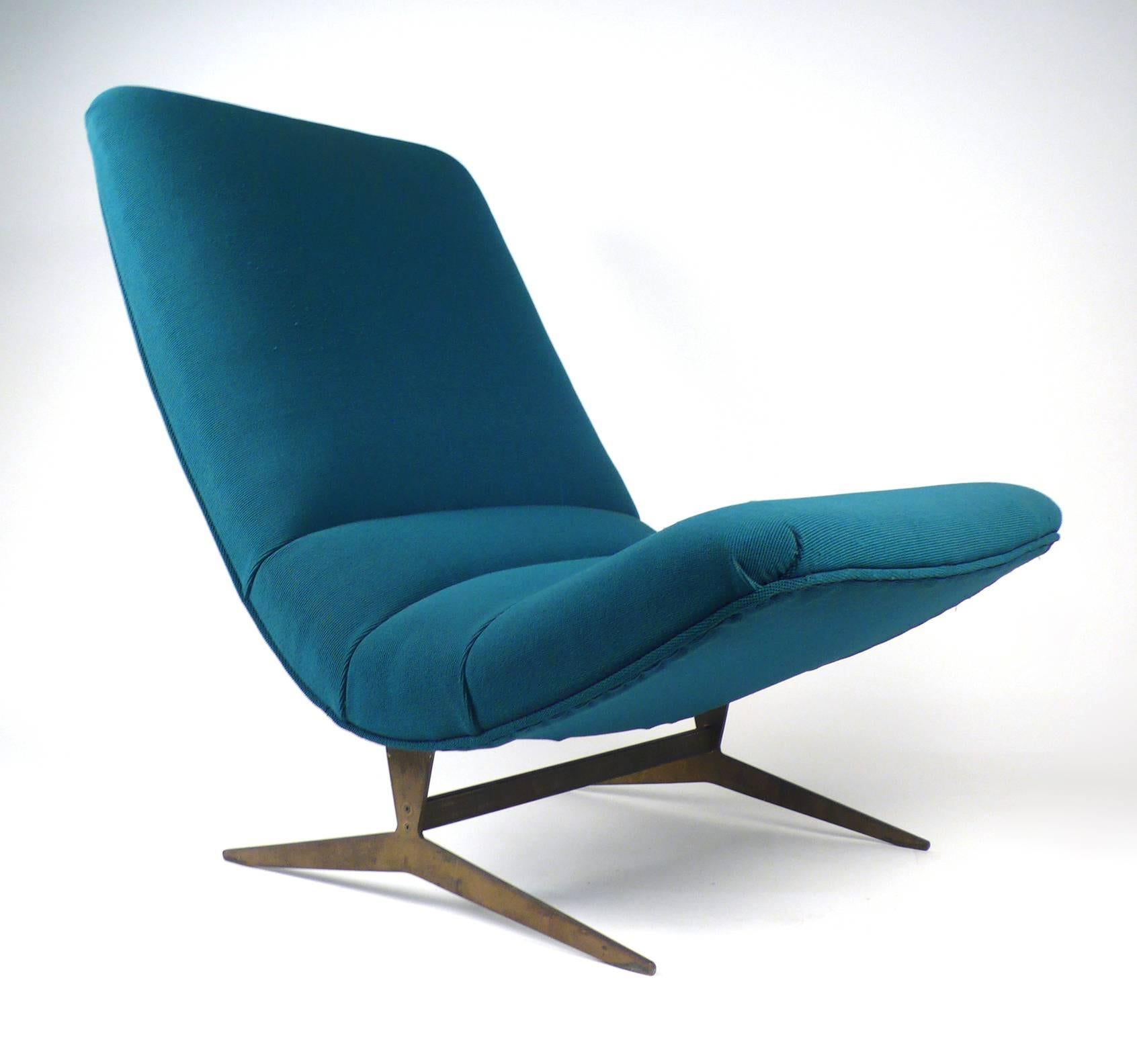 1960s Italian Scoop Lounge Chair with Patinated Bronze Base In Good Condition In Dallas, TX