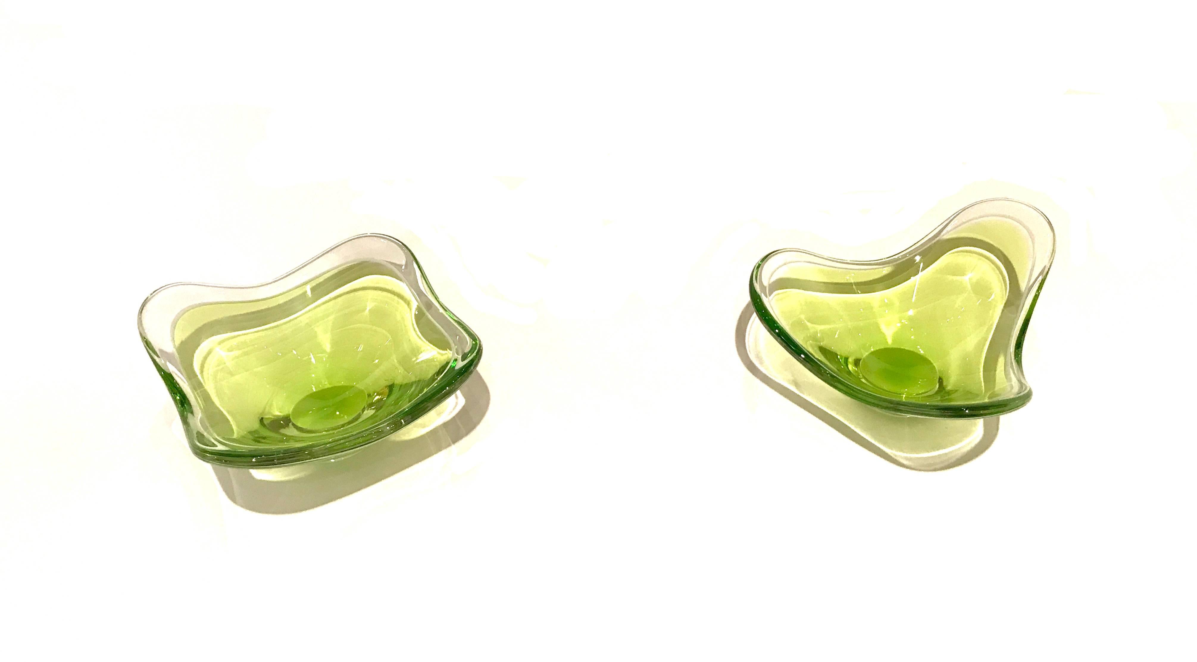 Scandinavian Modern Two Matching Glass Bowls by Paul Kedelv for Flygsfors, 1955 For Sale
