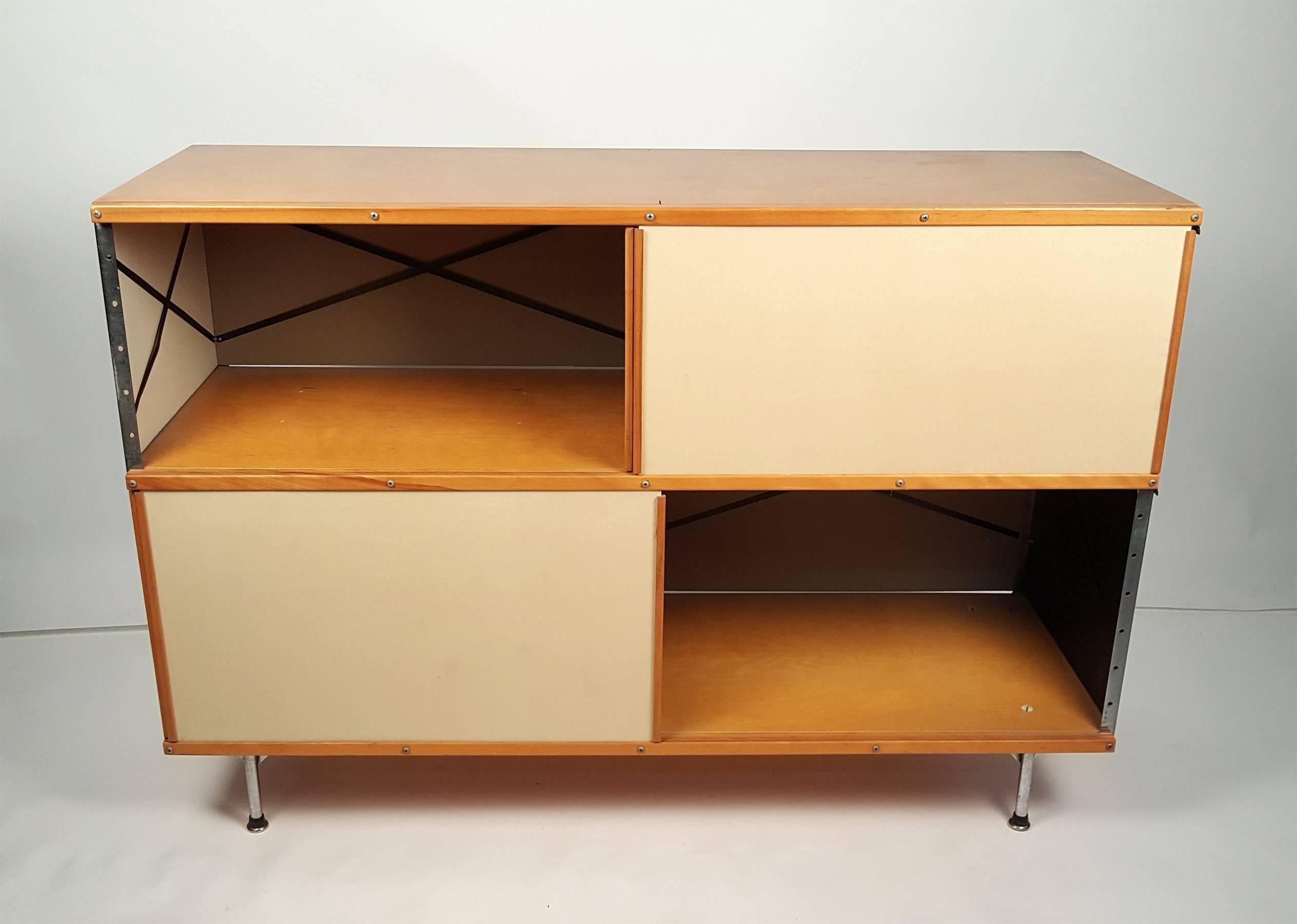 Mid-Century Modern 1950s Charles & Ray Eames ESU 200 Storage Unit Credenza for Herman Miller