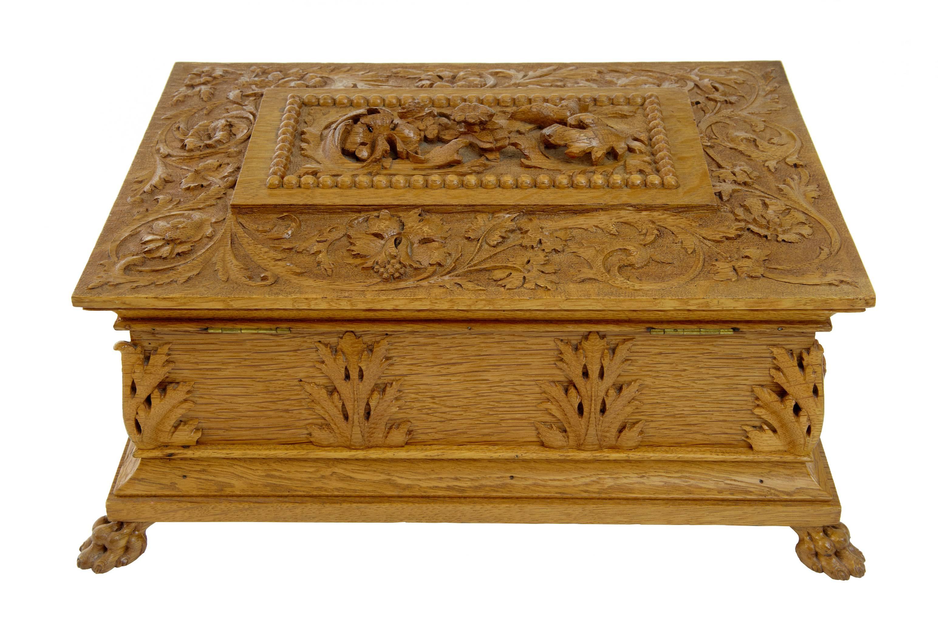 Late 19th Century Decorative Carved Oak Box In Good Condition In Debenham, Suffolk