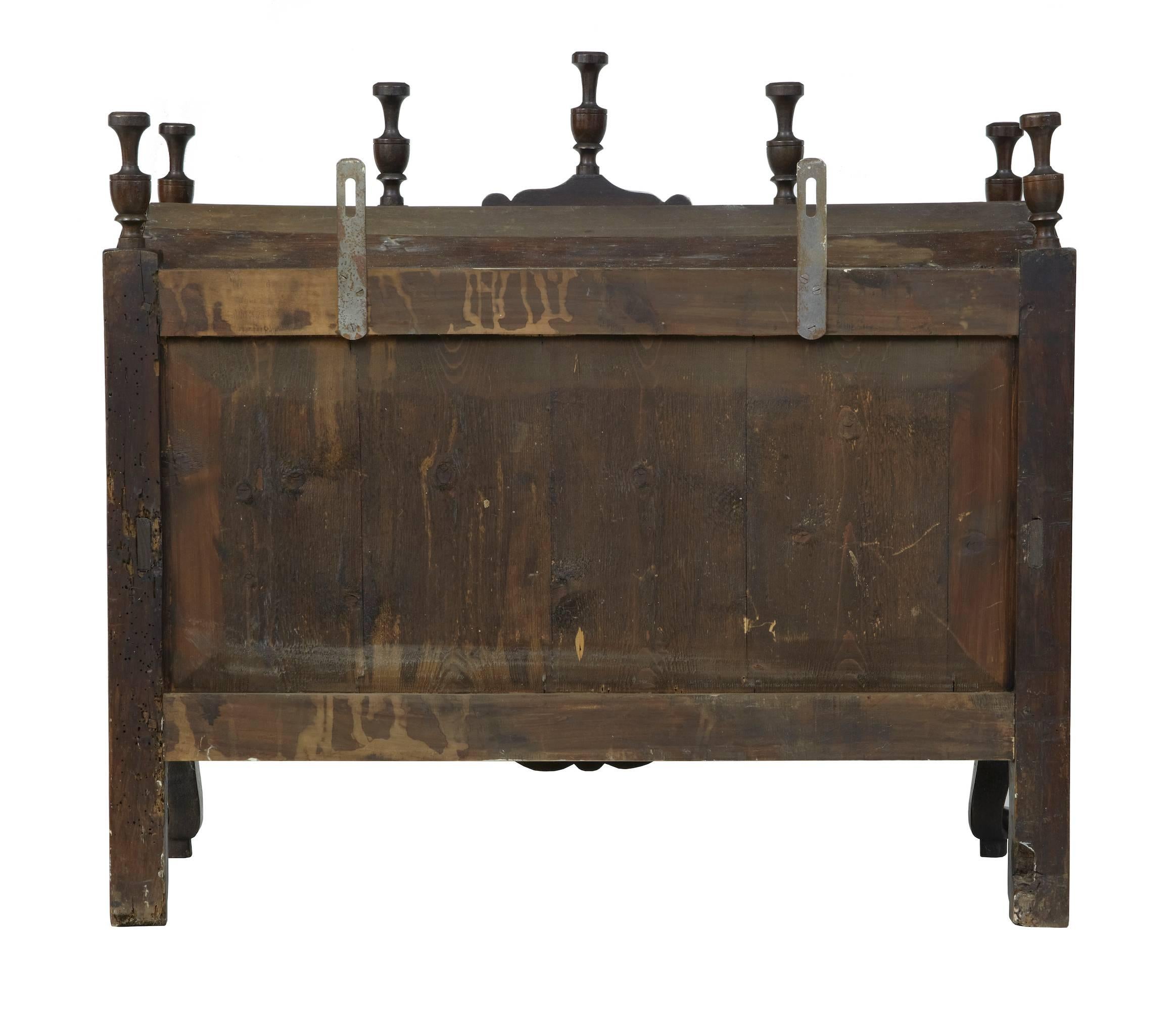 Early 19th Century French Carved Walnut Panetiere 1
