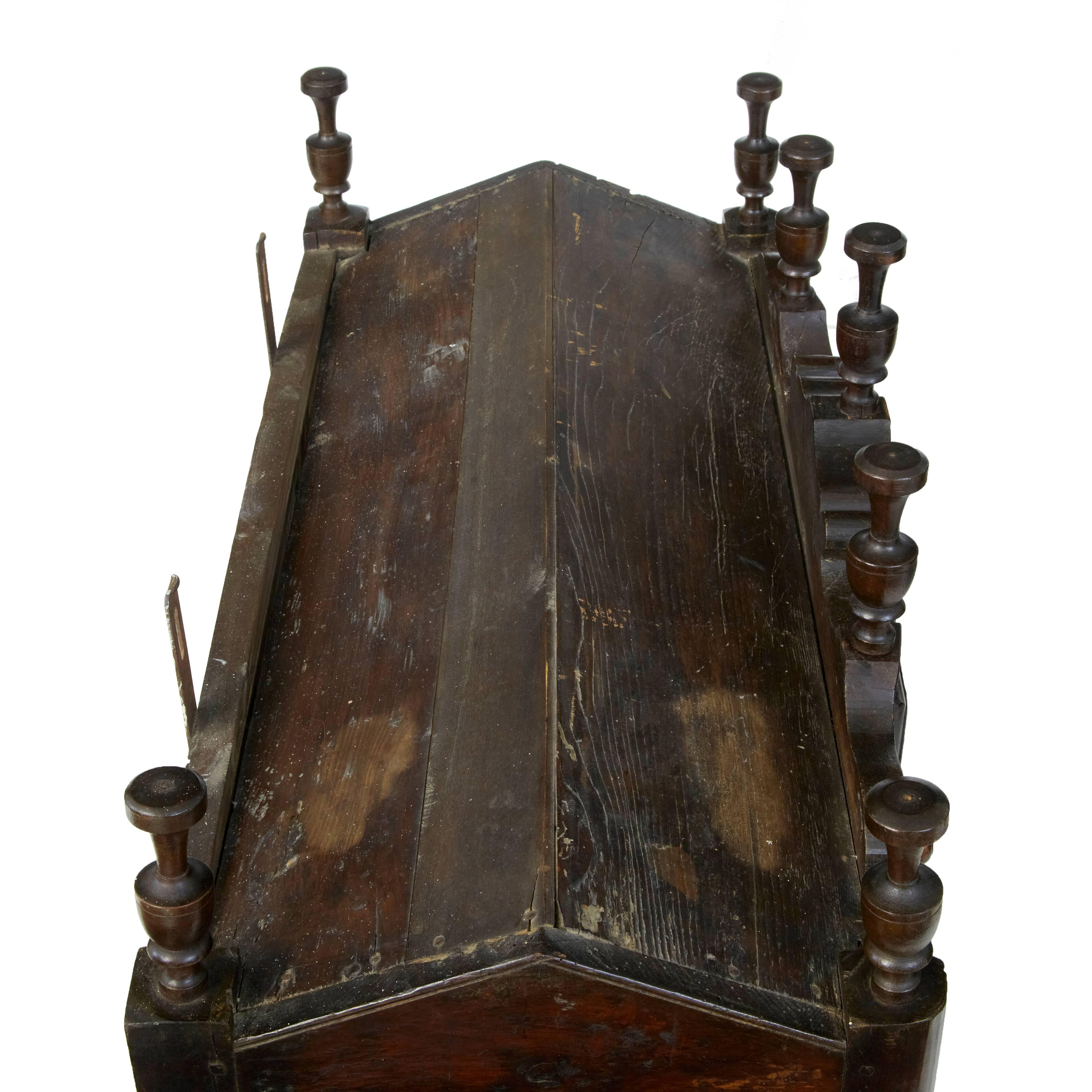 Early 19th Century French Carved Walnut Panetiere 2