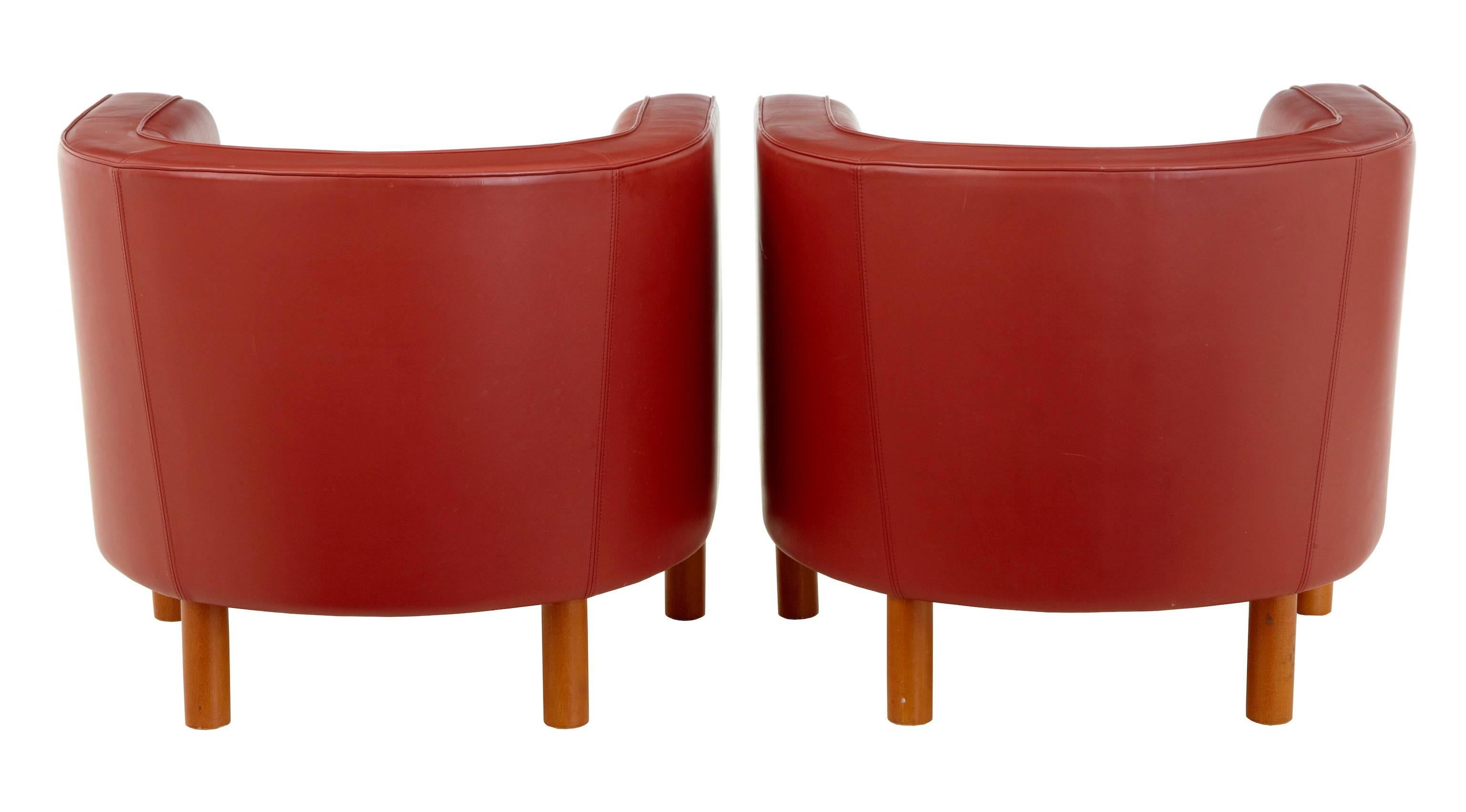 Scandinavian Modern Pair of 1970s Large Leather Club Armchairs