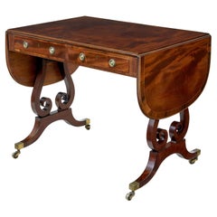 Table de canapé en acajou du début du 19e siècle