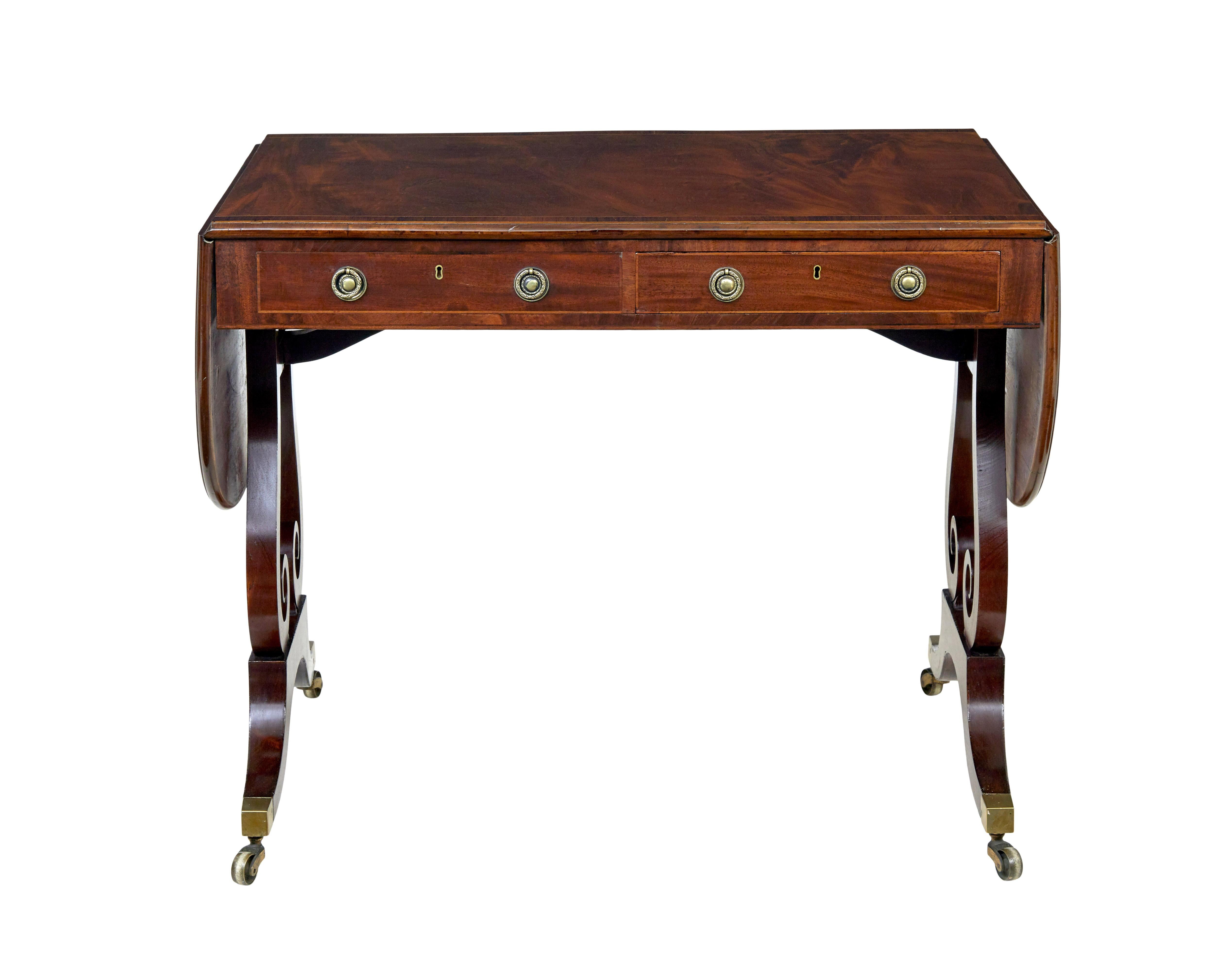 Table de canapé en acajou du début du 19e siècle Bon état - En vente à Debenham, Suffolk