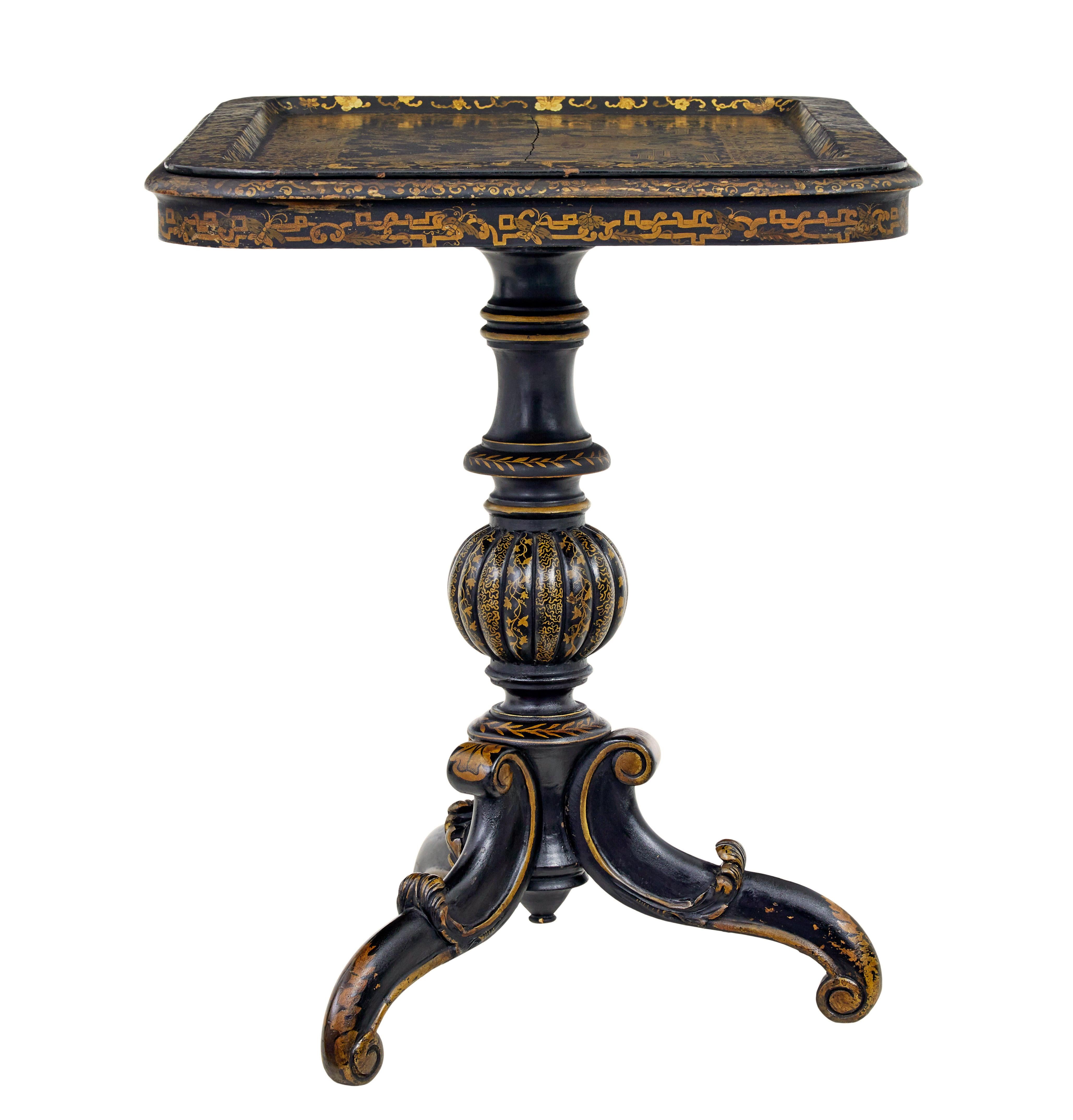 Lackierter, handbemalter Tabletttisch aus dem 19. (Qing-Dynastie) im Angebot