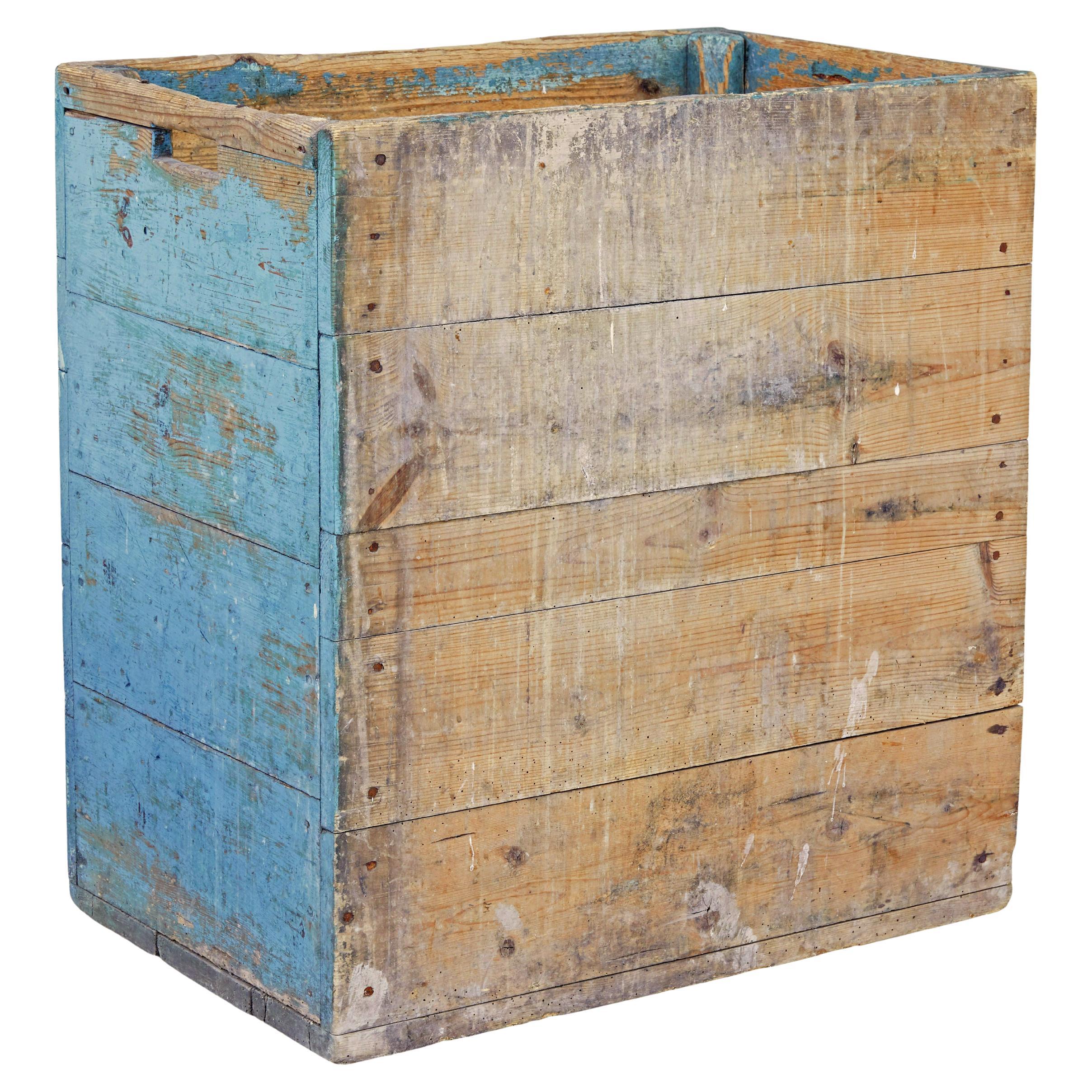 19th century Swedish painted pine log box For Sale