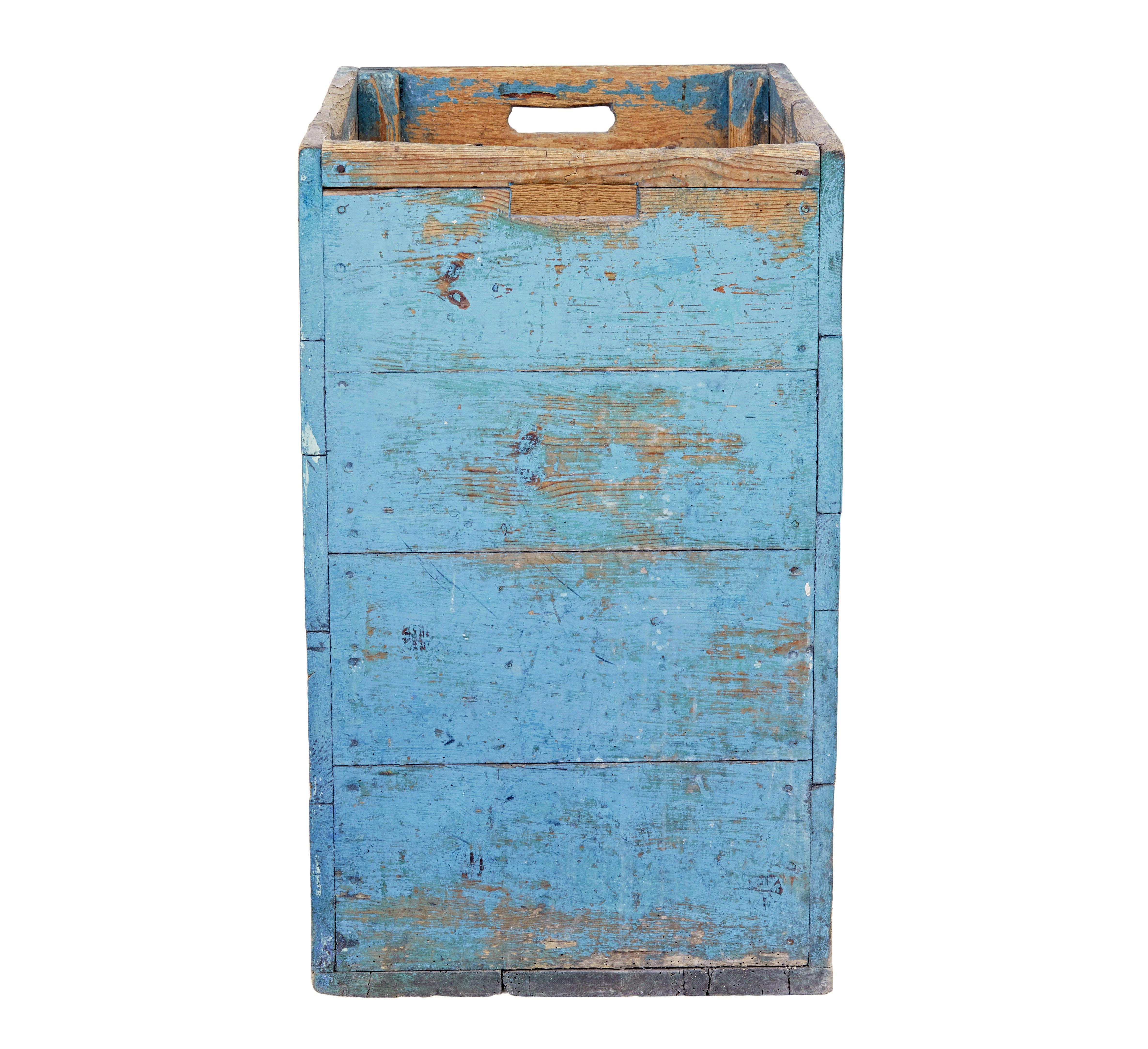 19th century Swedish pine log box circa 1870.

Fine example of Swedish rustic furniture that was made with available timbers and still functioning after all this time.

Made by securing various sized pine planks with nails to an inner frame, painted