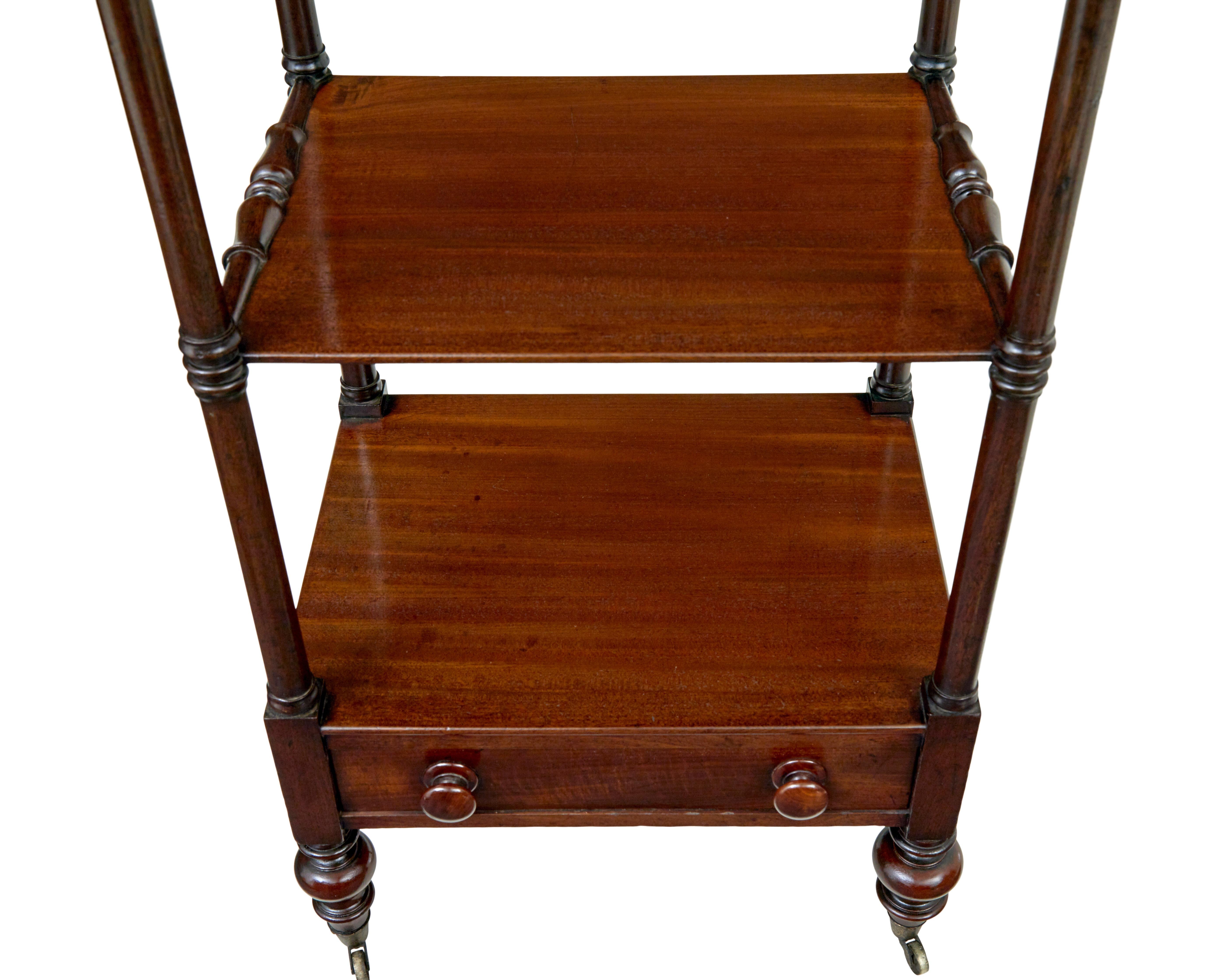 Mid 19th century 4 tier mahogany what not In Good Condition For Sale In Debenham, Suffolk