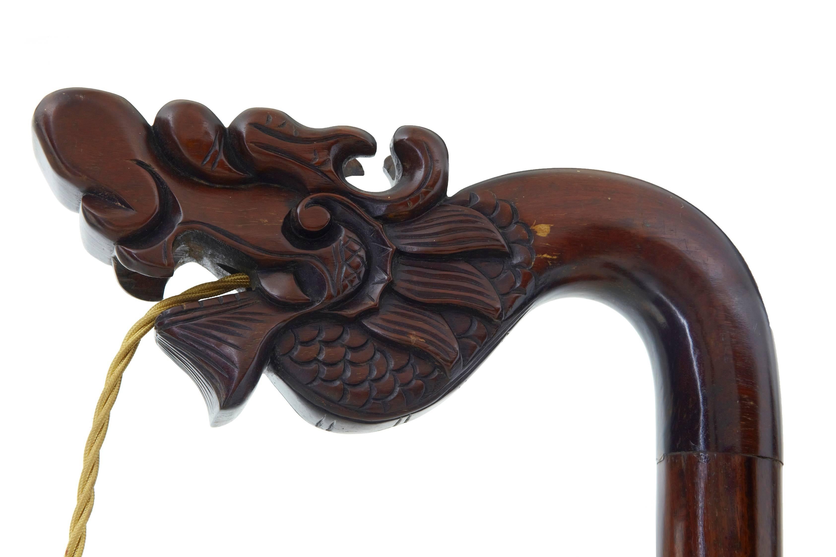 Decorative Chinese Carved Hard Wood Floor Lamp (Chinesischer Export)