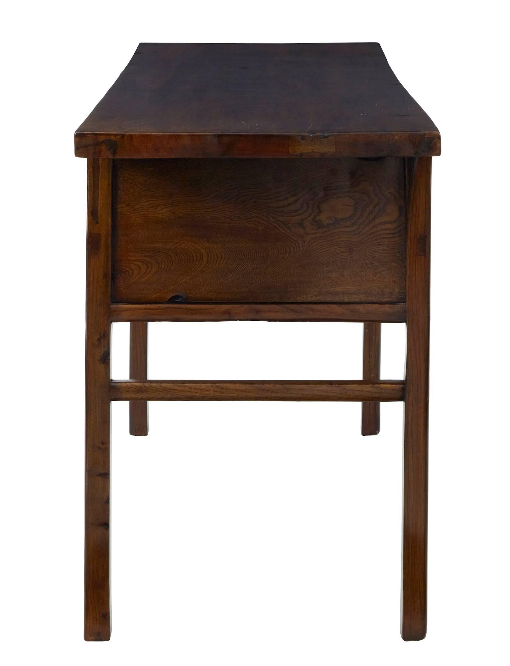 19th Century Chinese Lacquered Sideboard Table (Holzarbeit)