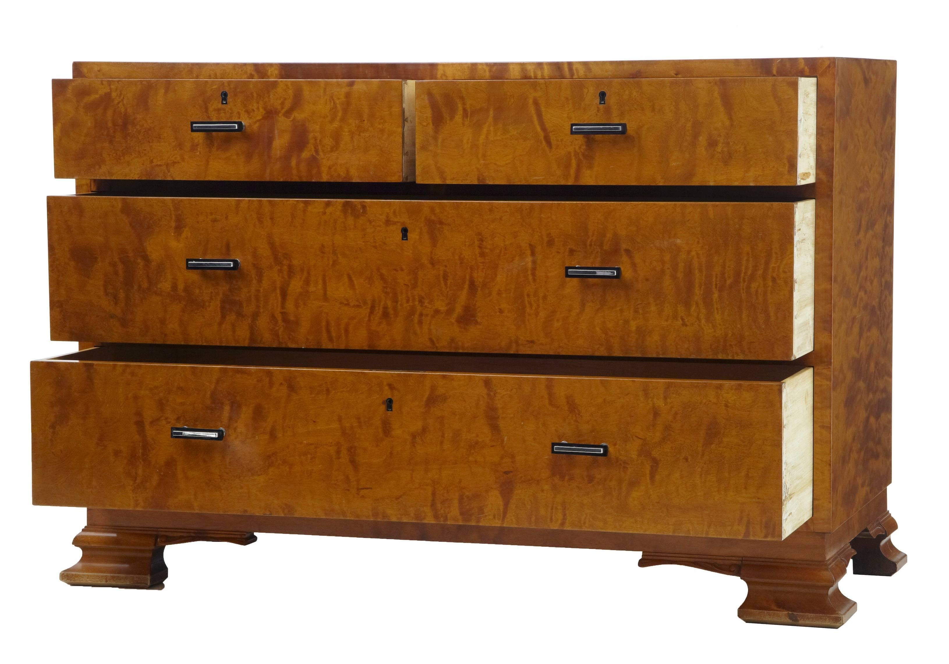 Good quality later deco birch chest of drawers, circa 1950.
Three-drawer chest with rich color and patina.
Standing on ogee bracket feet.

Height: 29 1/2