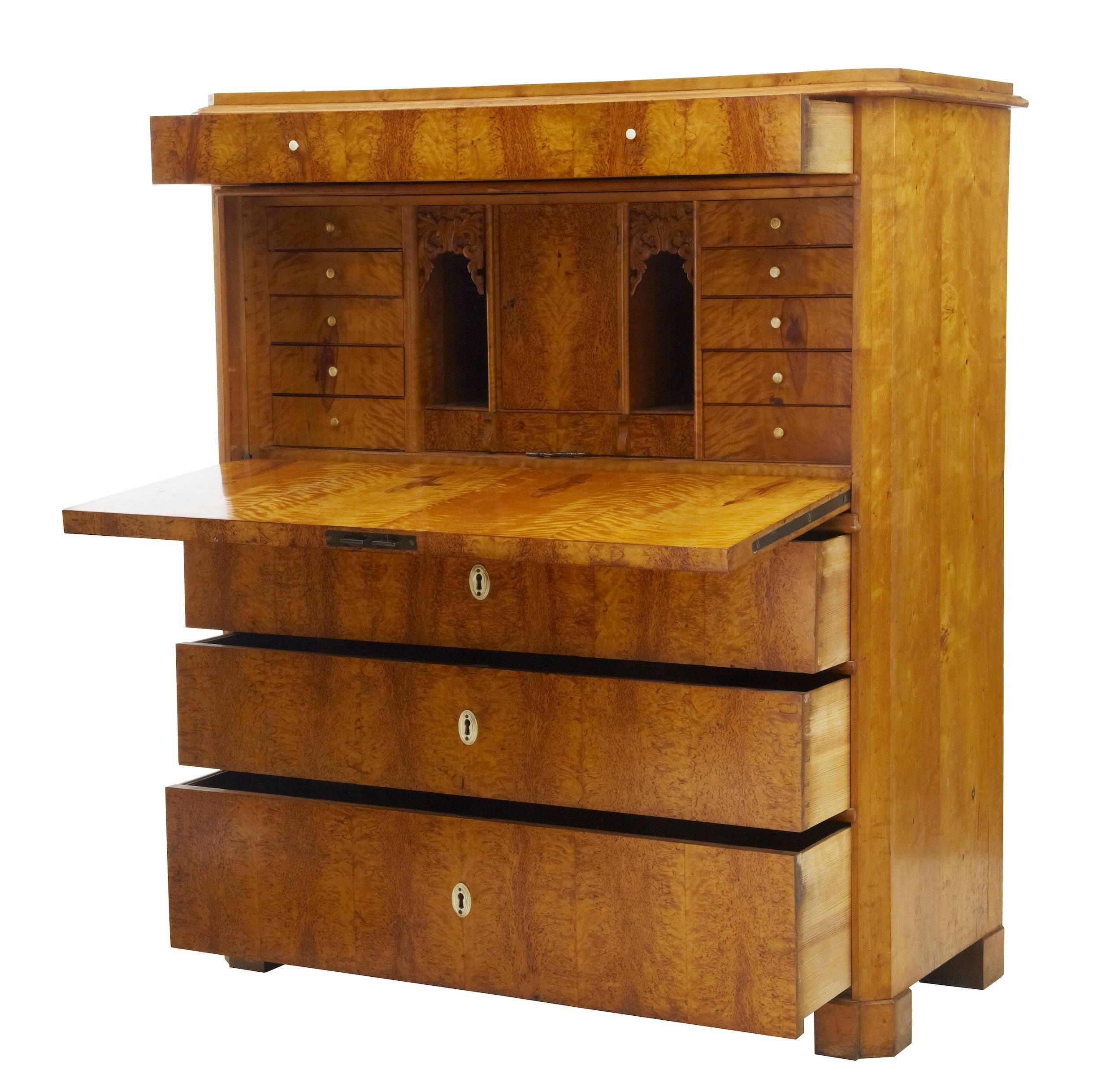 Superb quality burr birch escritoire, circa 1860.
Featuring a single drawer at the top, fall with fully fitted interior, followed by three graduating drawers.
Fall creates the writing surface when down. Interior with central tabernacle and carved