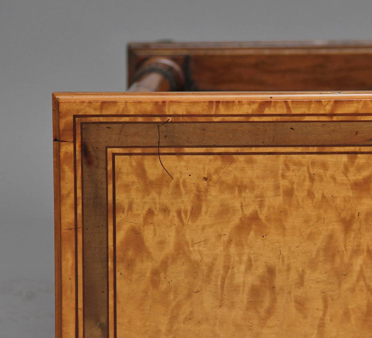 Regency 19th Century Satinwood Open Breakfront Bookcase In Good Condition In Debenham, Suffolk