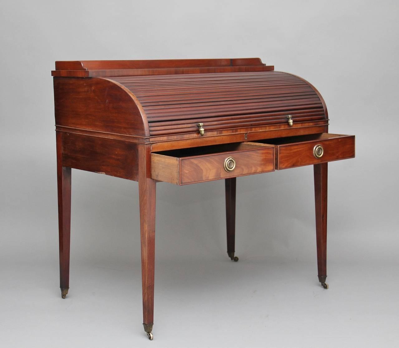 19th Century Regency Mahogany Roll Top Writing Desk For Sale at 1stdibs