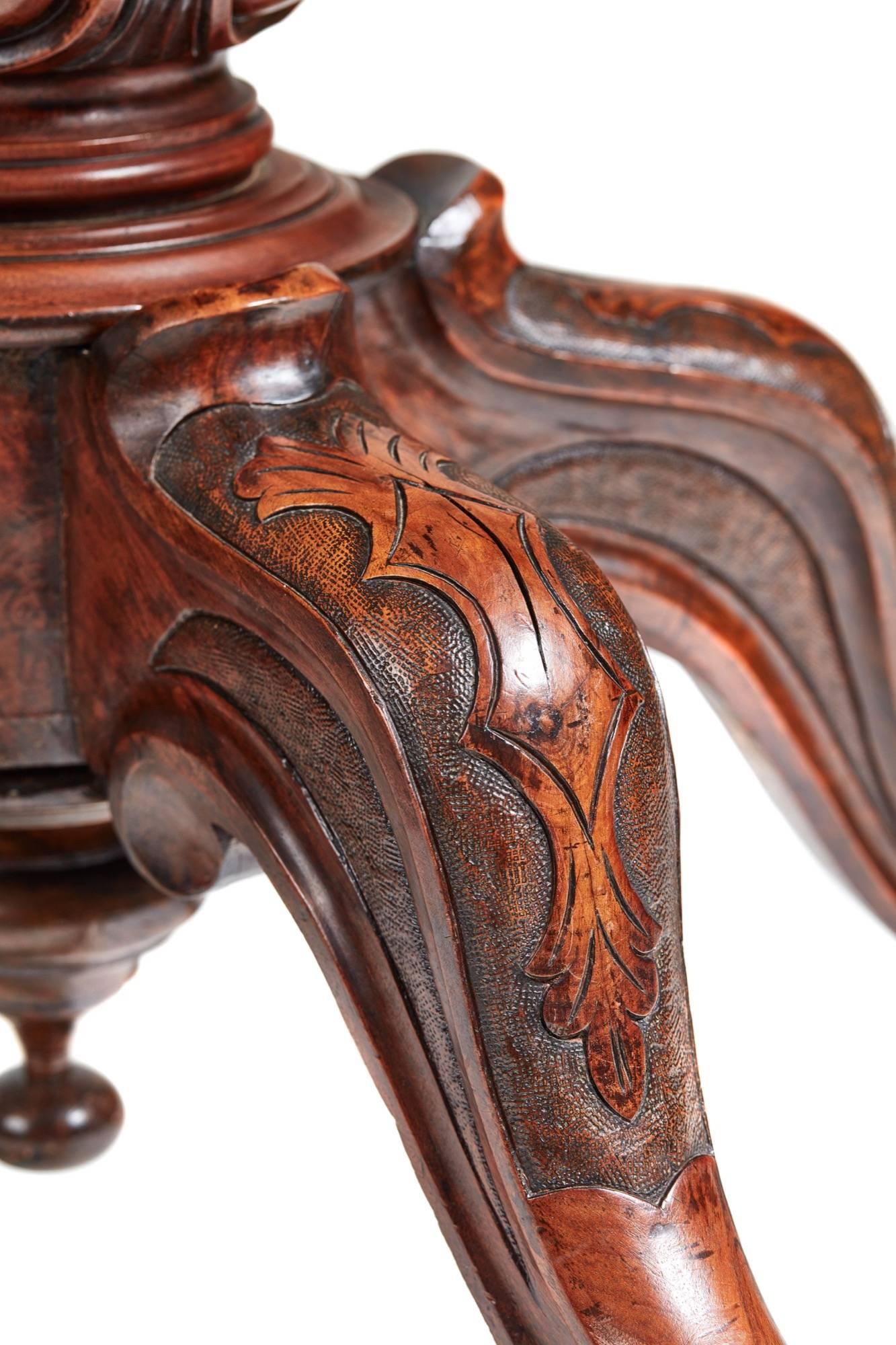 19th Century Victorian Burr Walnut Oval Centre Table 1