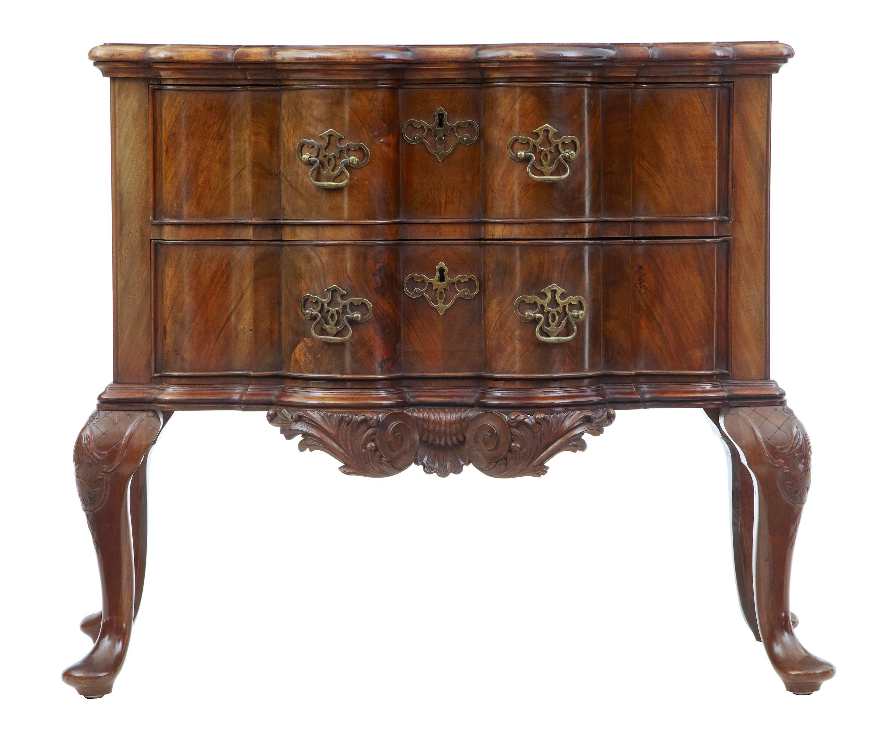 Good quality commode by lysberg & Hansen, circa 1910.
Shaped front with two drawers.
Standing on four cabriole legs on pad foot.
Oak lined drawers.
Slight fading to on top edge.
Measures: 
Height: 29 3/4