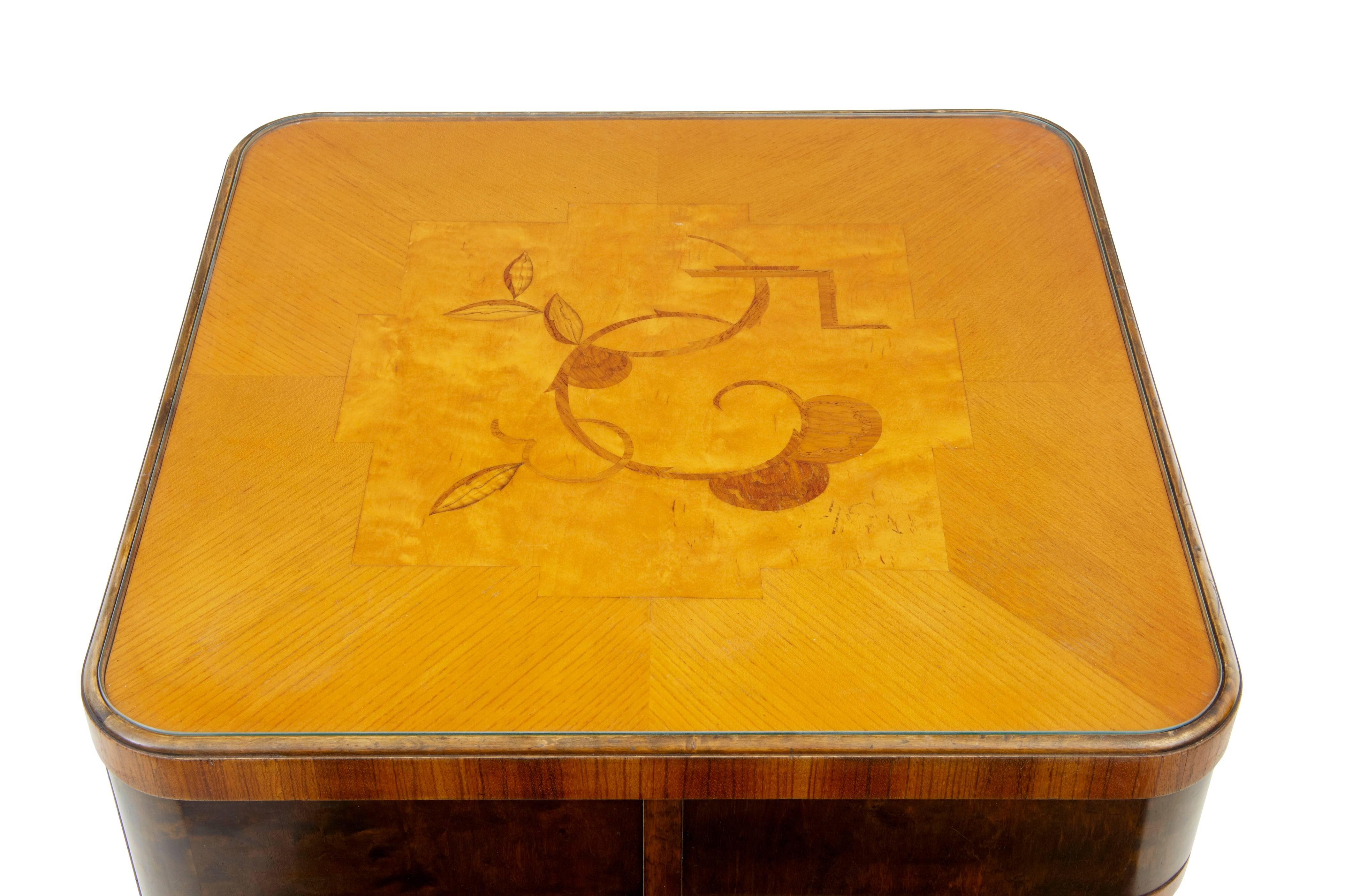 20th Century Art Deco Birch Inlaid Occasional Table In Good Condition In Debenham, Suffolk