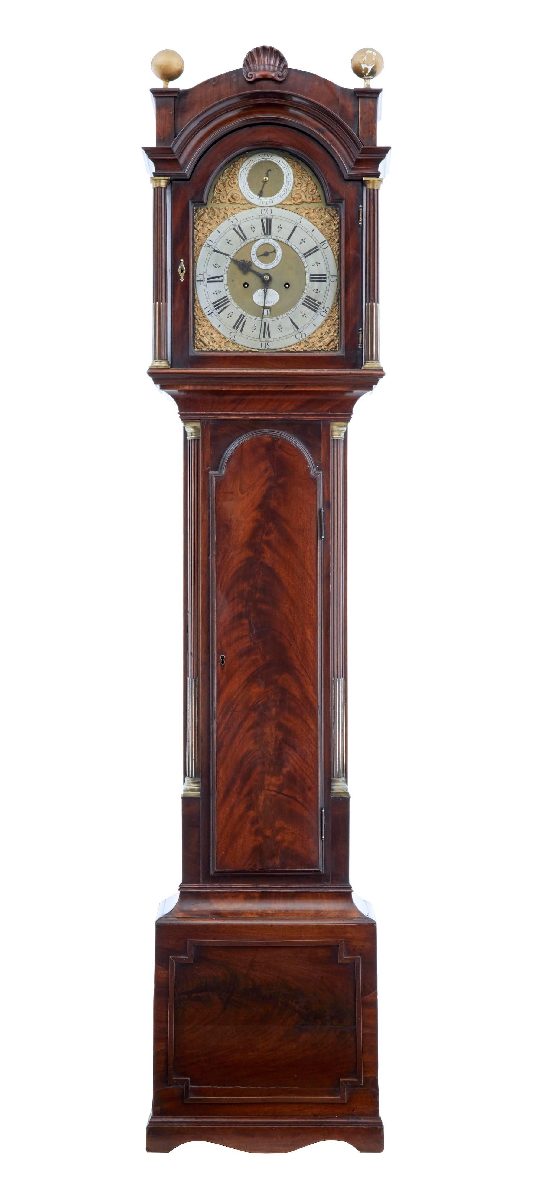Georgian longcase clock in mahogany, circa 1790
Movement made and signed by the well-known movement maker John Purden of London.
Movement with roman and Arabic numerals.
Movement has been professionally service.
Hood with glazed door for