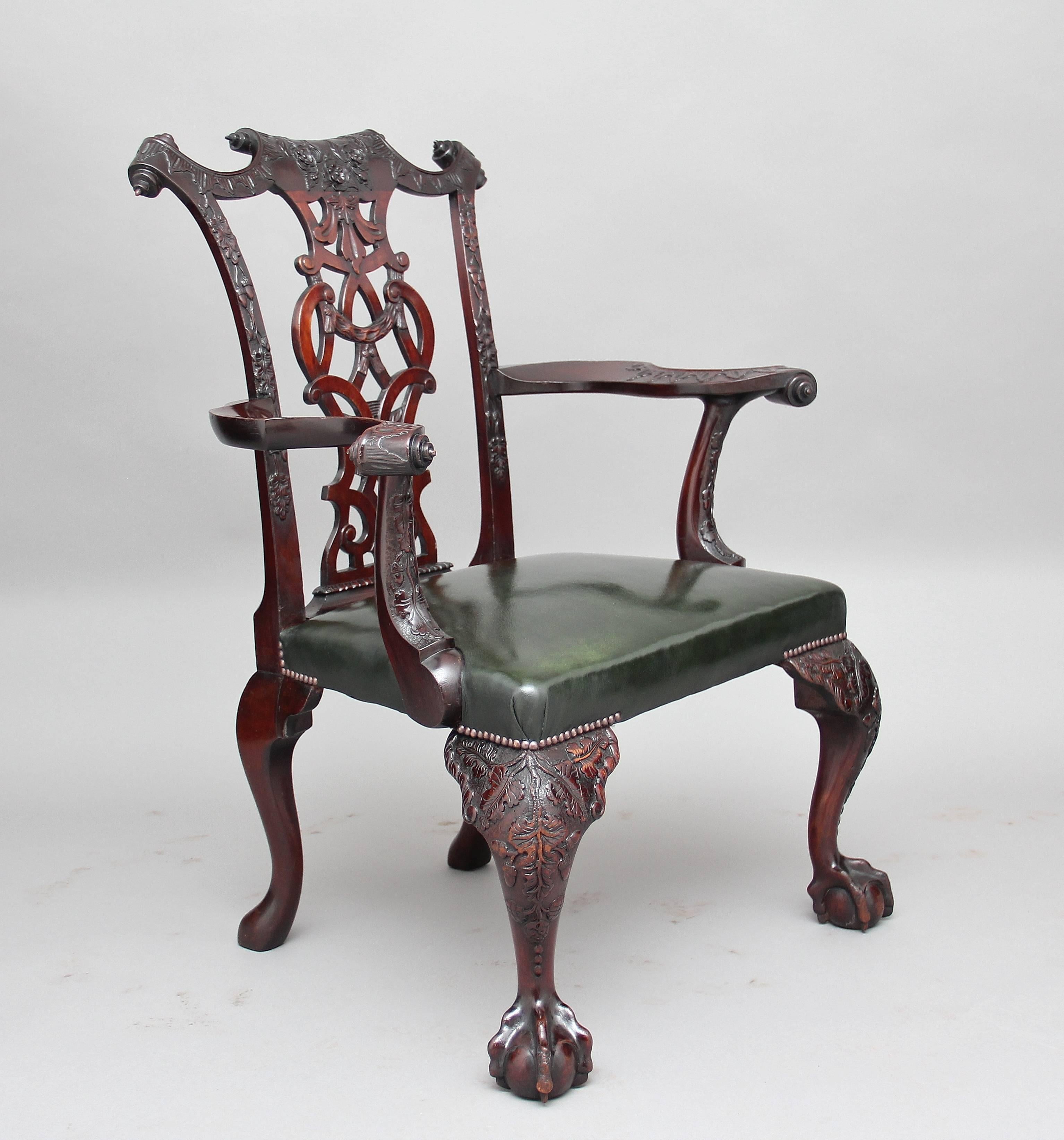 Fine Pair of 19th Century Chippendale Revival Mahogany Armchairs 5