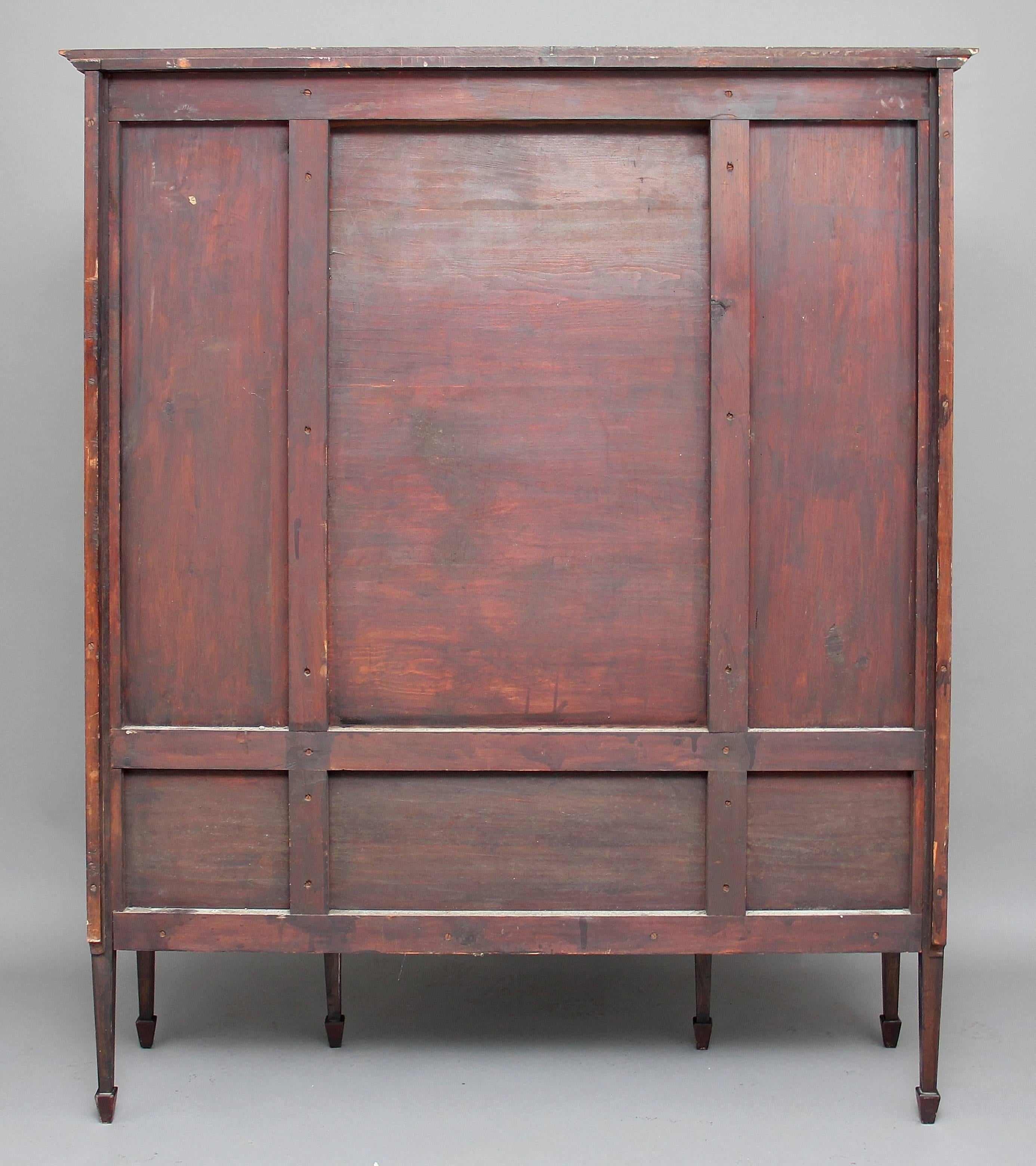 Early 20th Century Edwardian Mahogany Inlaid Cabinet 4