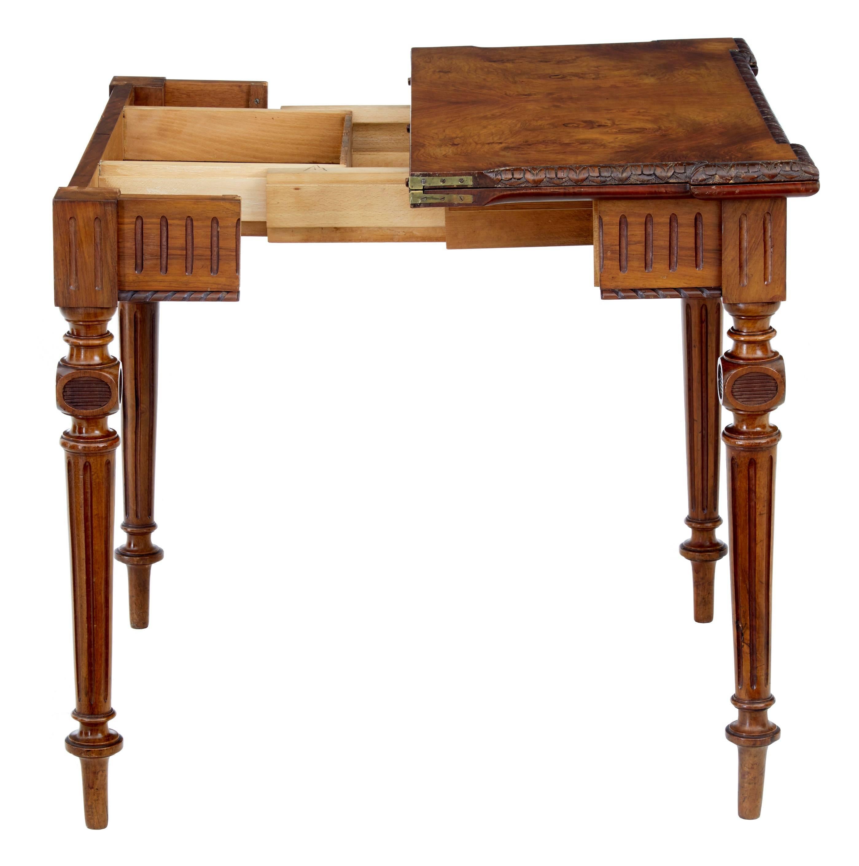 Woodwork Pair of 19th Century Victorian Burr Walnut Tea Tables