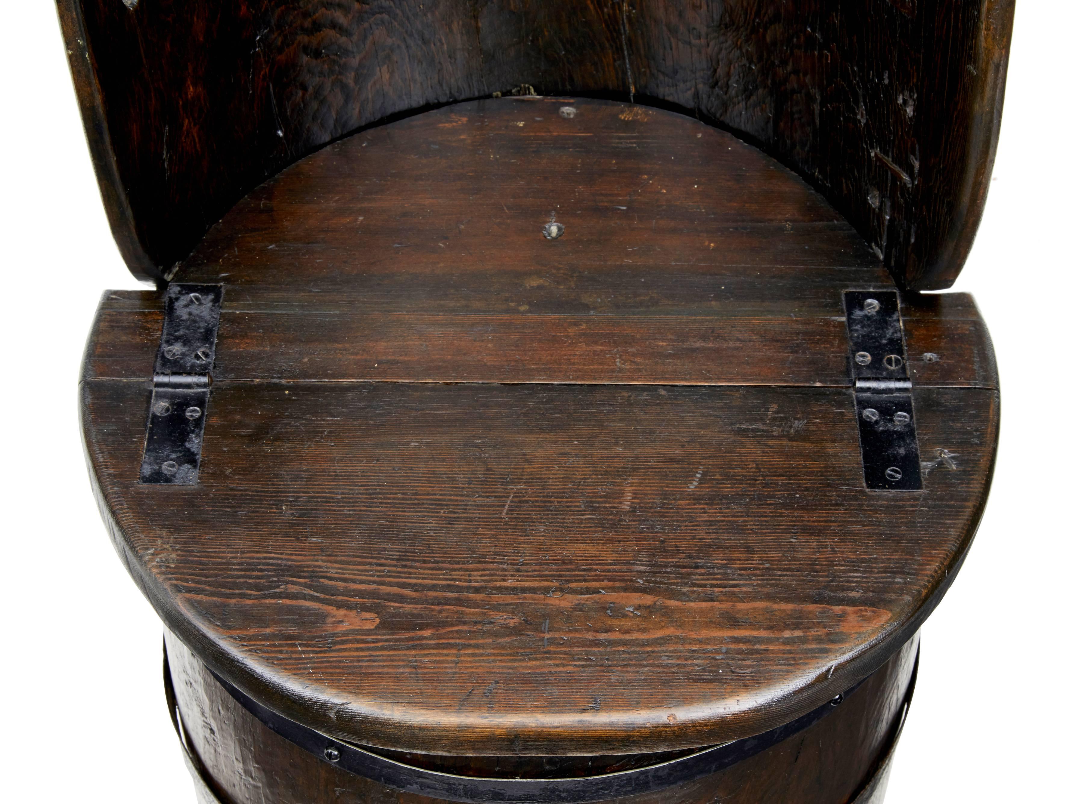 Great Britain (UK) Late 19th Century Oak Barrel Chair
