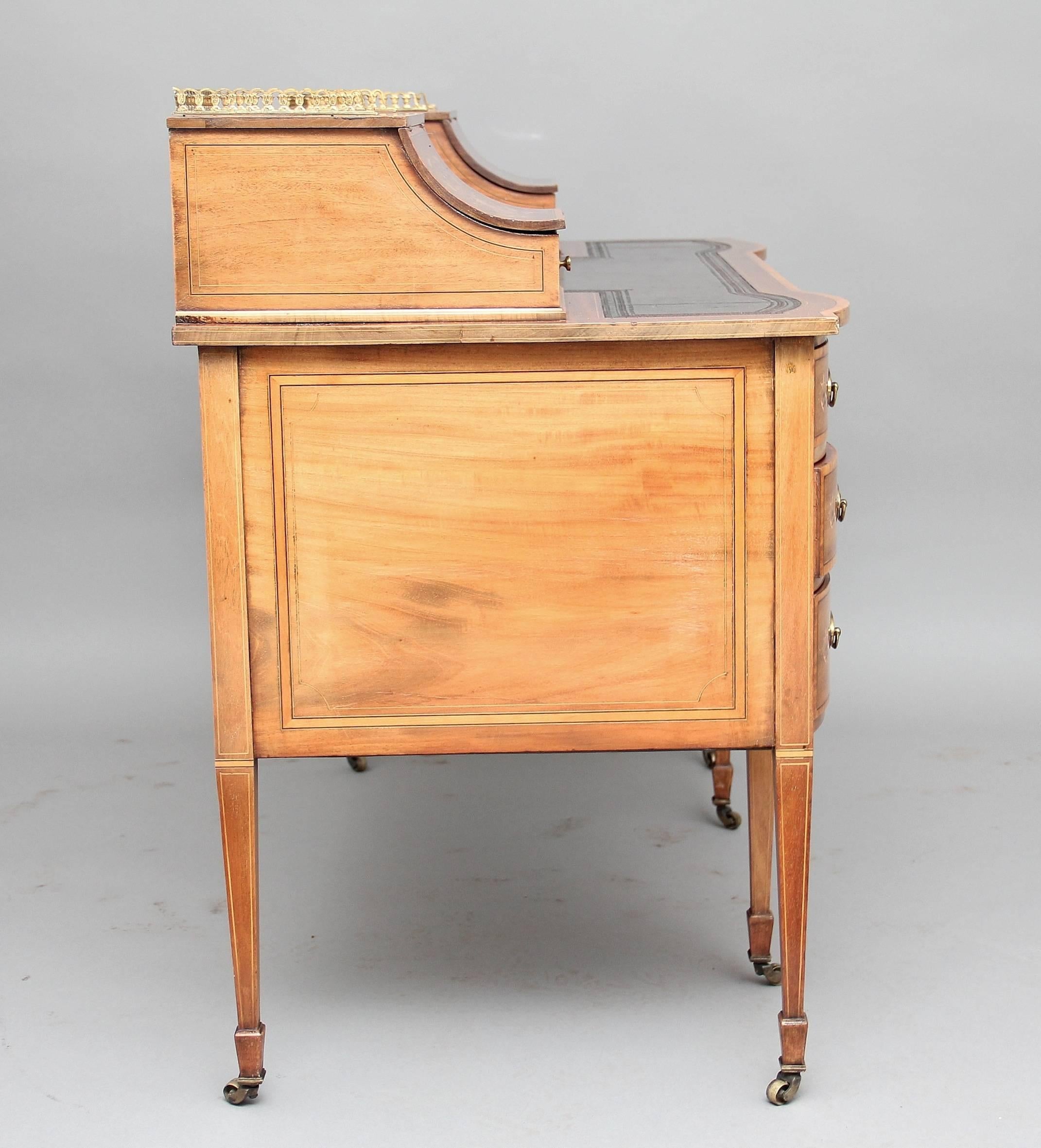 Great Britain (UK) Early 20th Century Edwardian Mahogany Inlaid Writing Desk