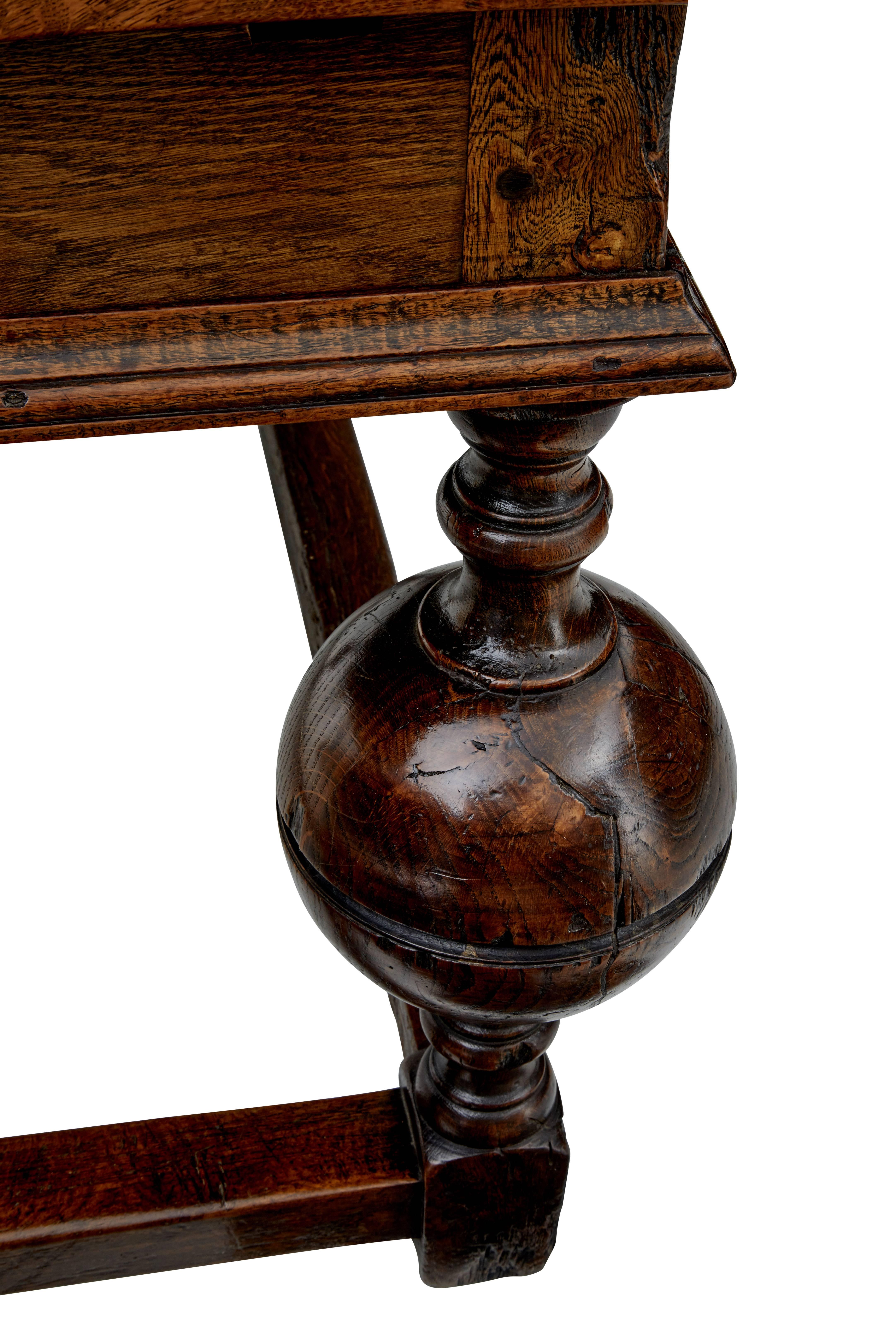 Early 19th Century Oak Draw-Leaf Dining Table 2