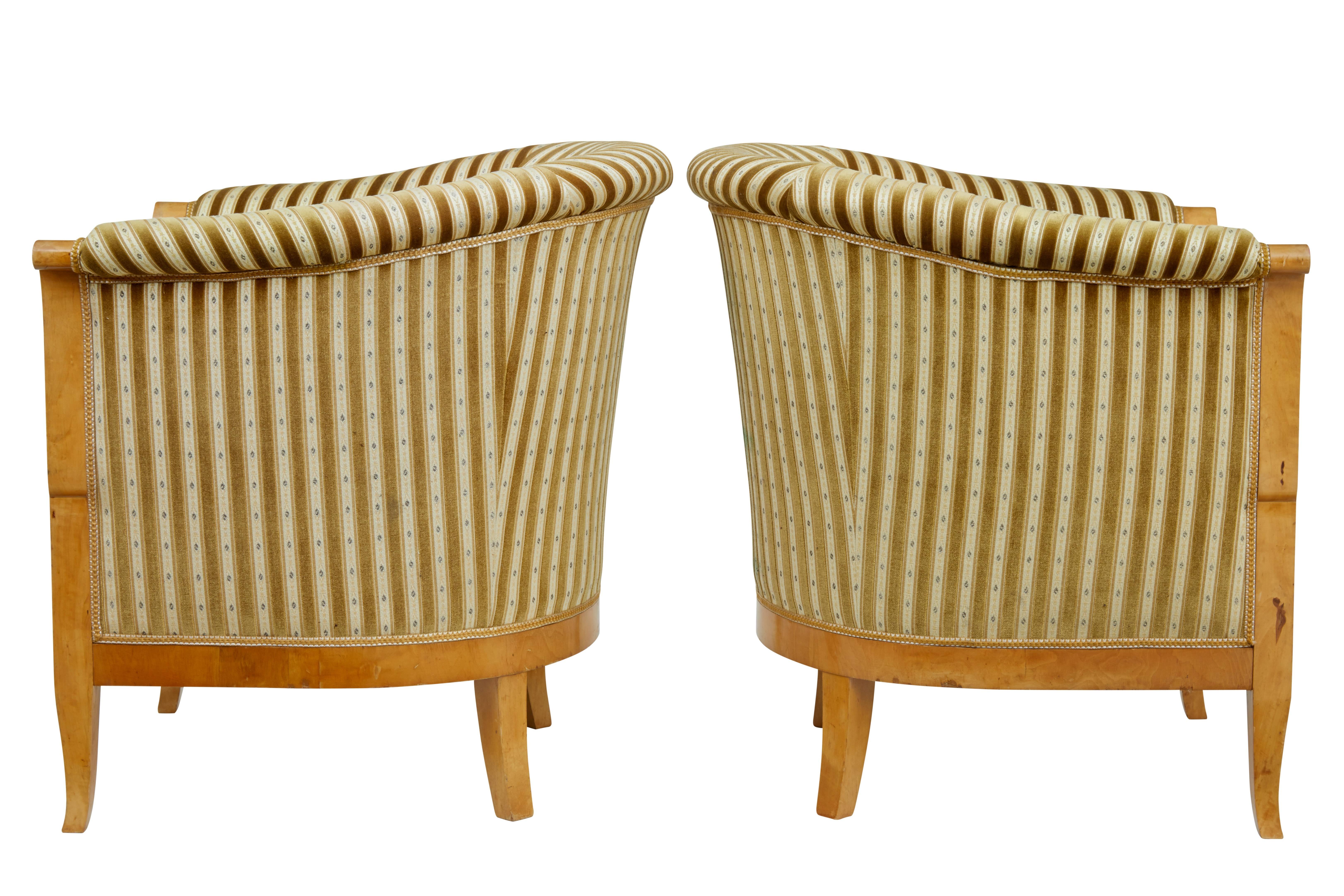 Good quality pair of Swedish tub / club armchairs, circa 1920.

Birch frames with rollover arms. Comfortable armchairs.
Later upholstery is in excellent condition and ready to go in any home.

Measures: Height 31 1/3