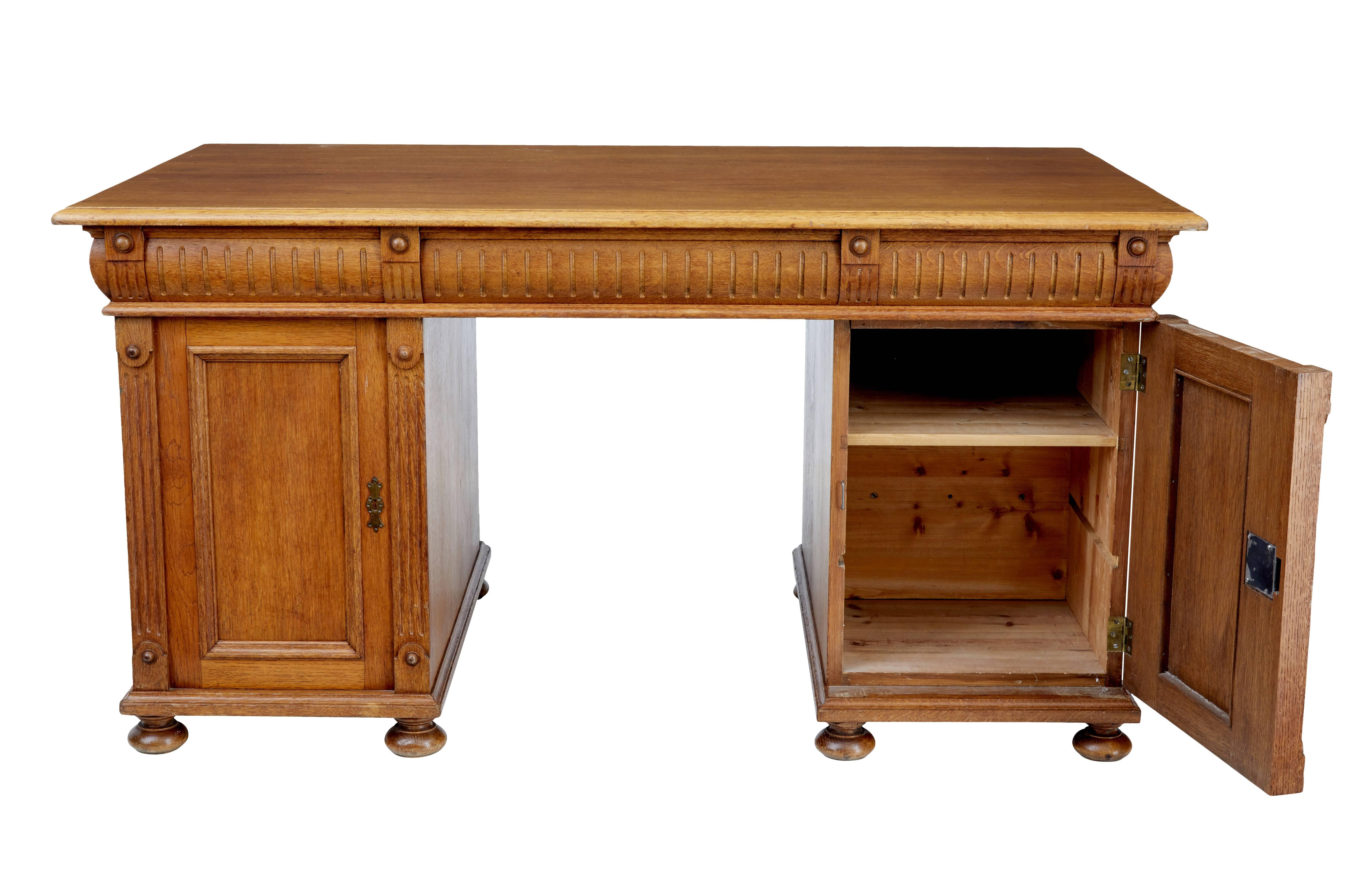 19th Century Carved Oak Pedestal Desk In Good Condition In Debenham, Suffolk