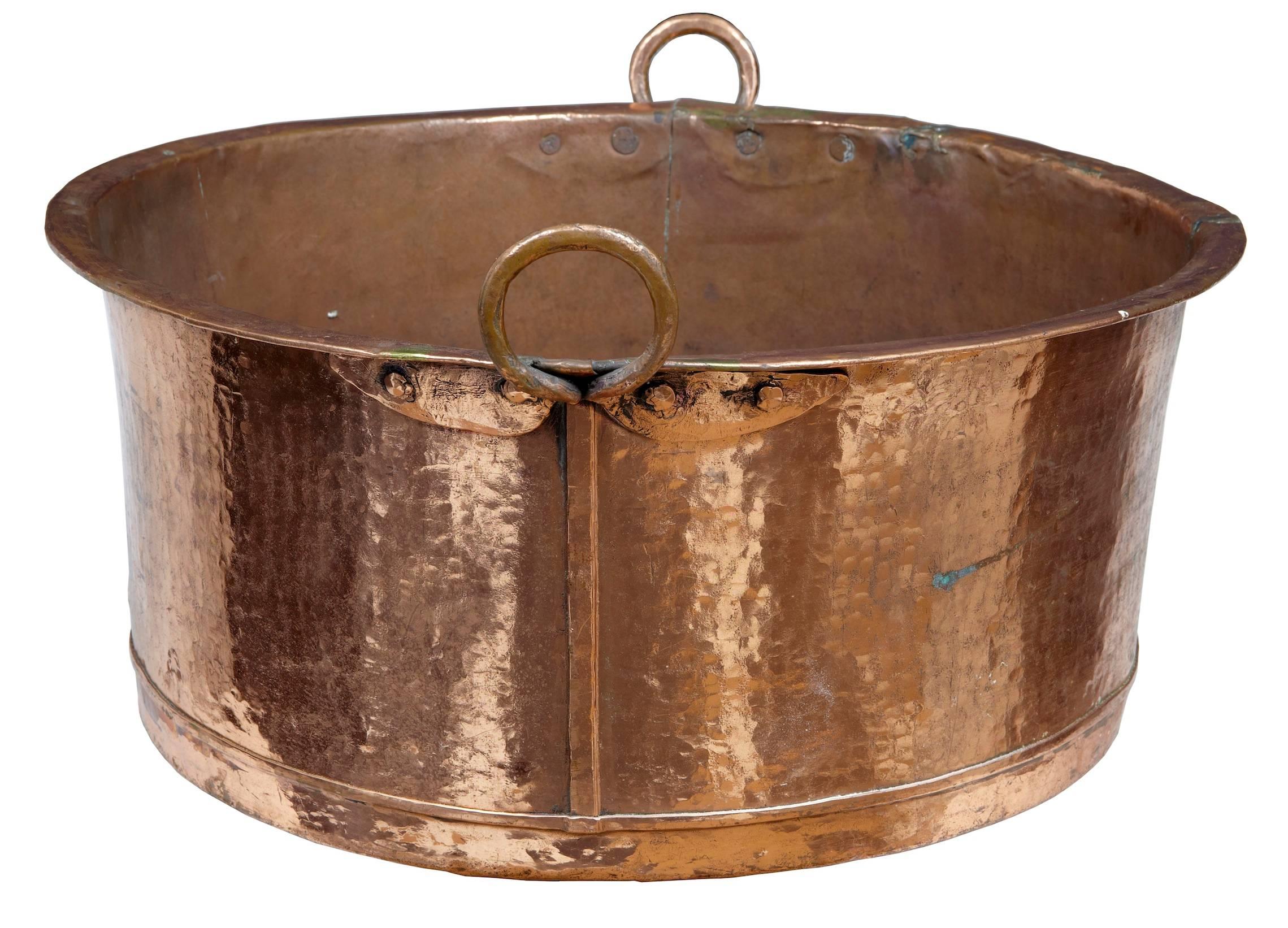 Good quality large handmade large cooking vessel, circa 1870.


Measures: Height 12 1/4