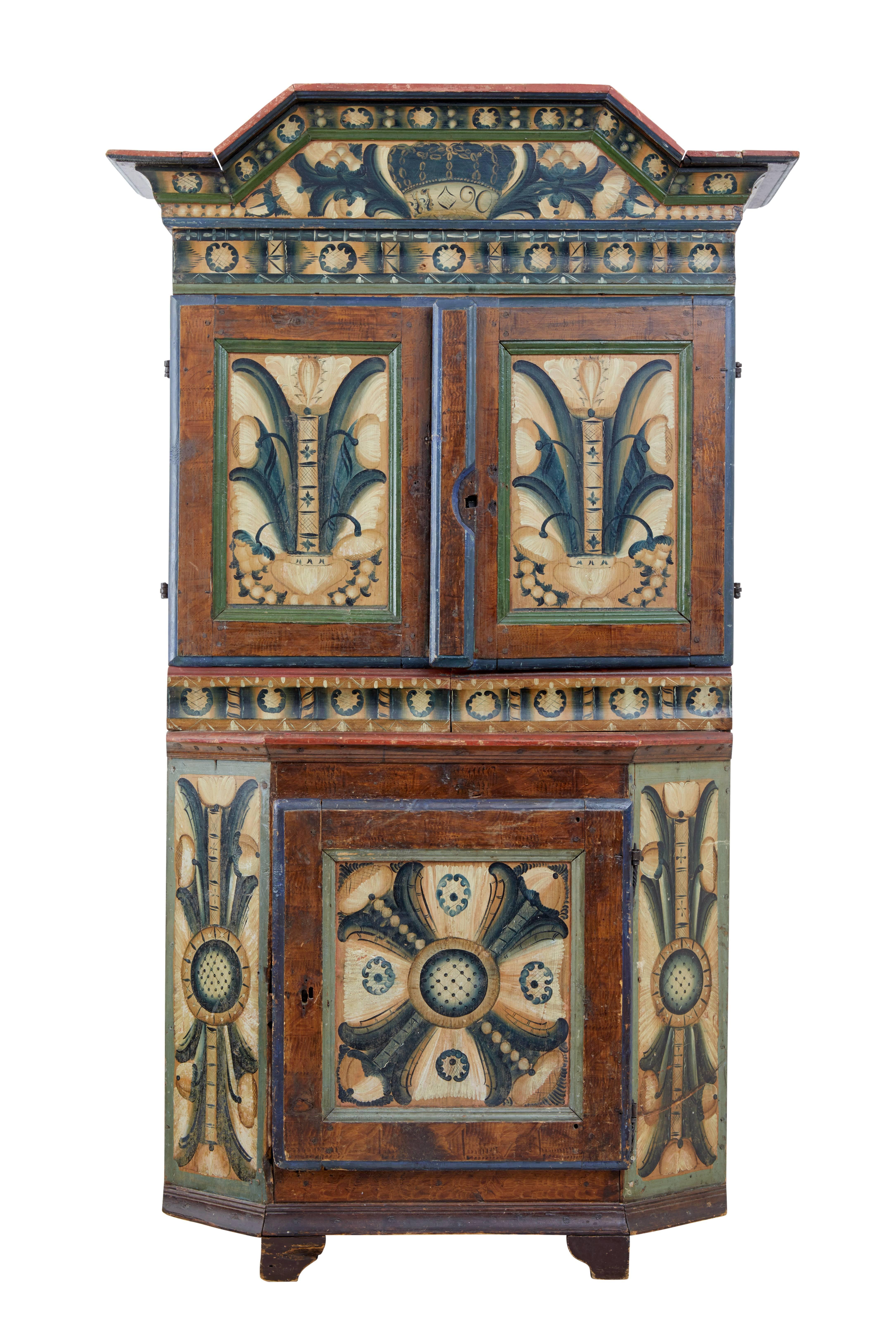Rare piece of Swedish Folk Art cabinet work, circa 1790.

From Dalarna in Sweden which is in the centre of the country, we are pleased to offer this in original condition.

One piece with the cornice being removable.

Hand-painted in greens