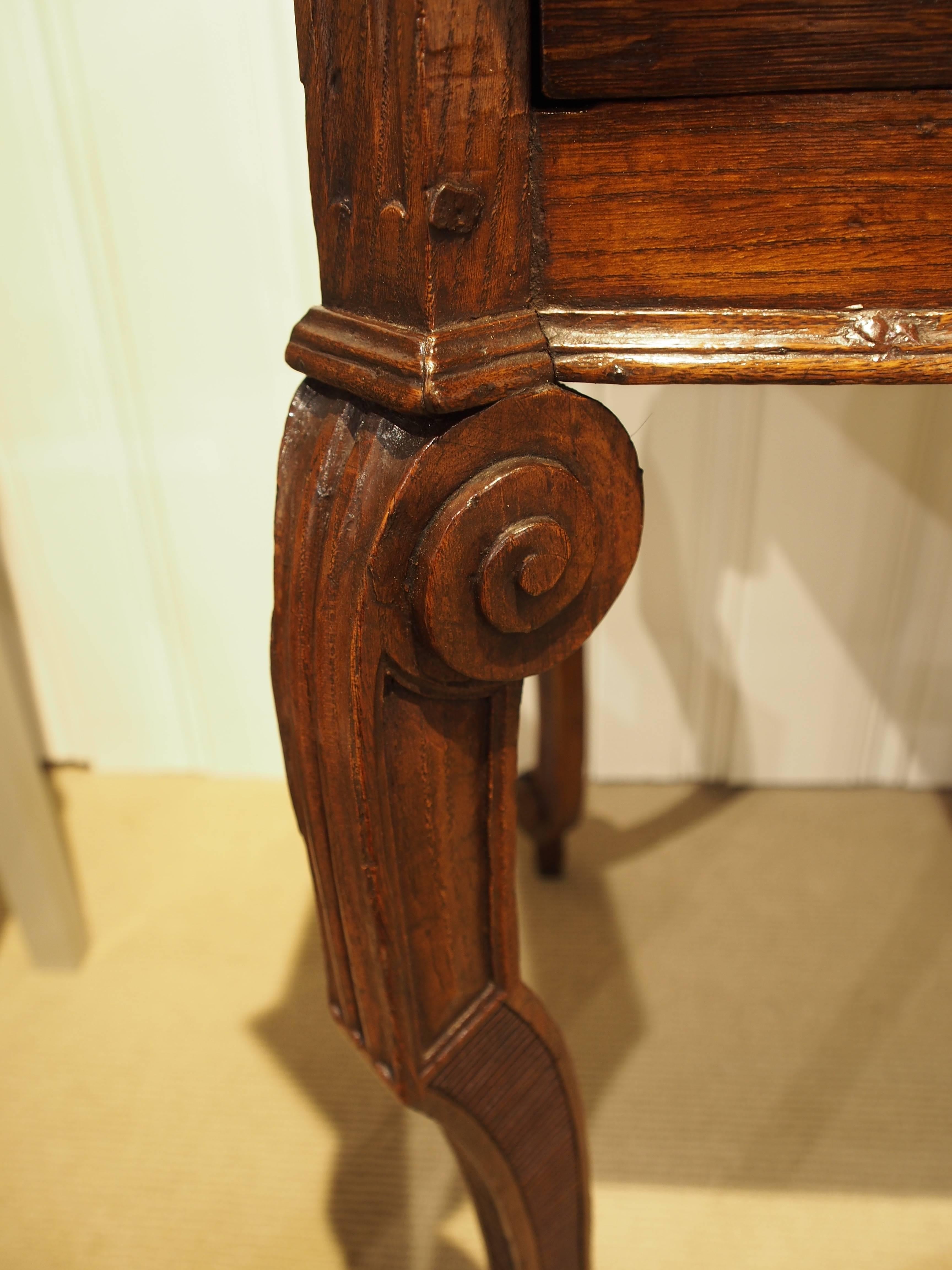 Table in Oak, circa 1850 In Good Condition For Sale In Atlanta, GA