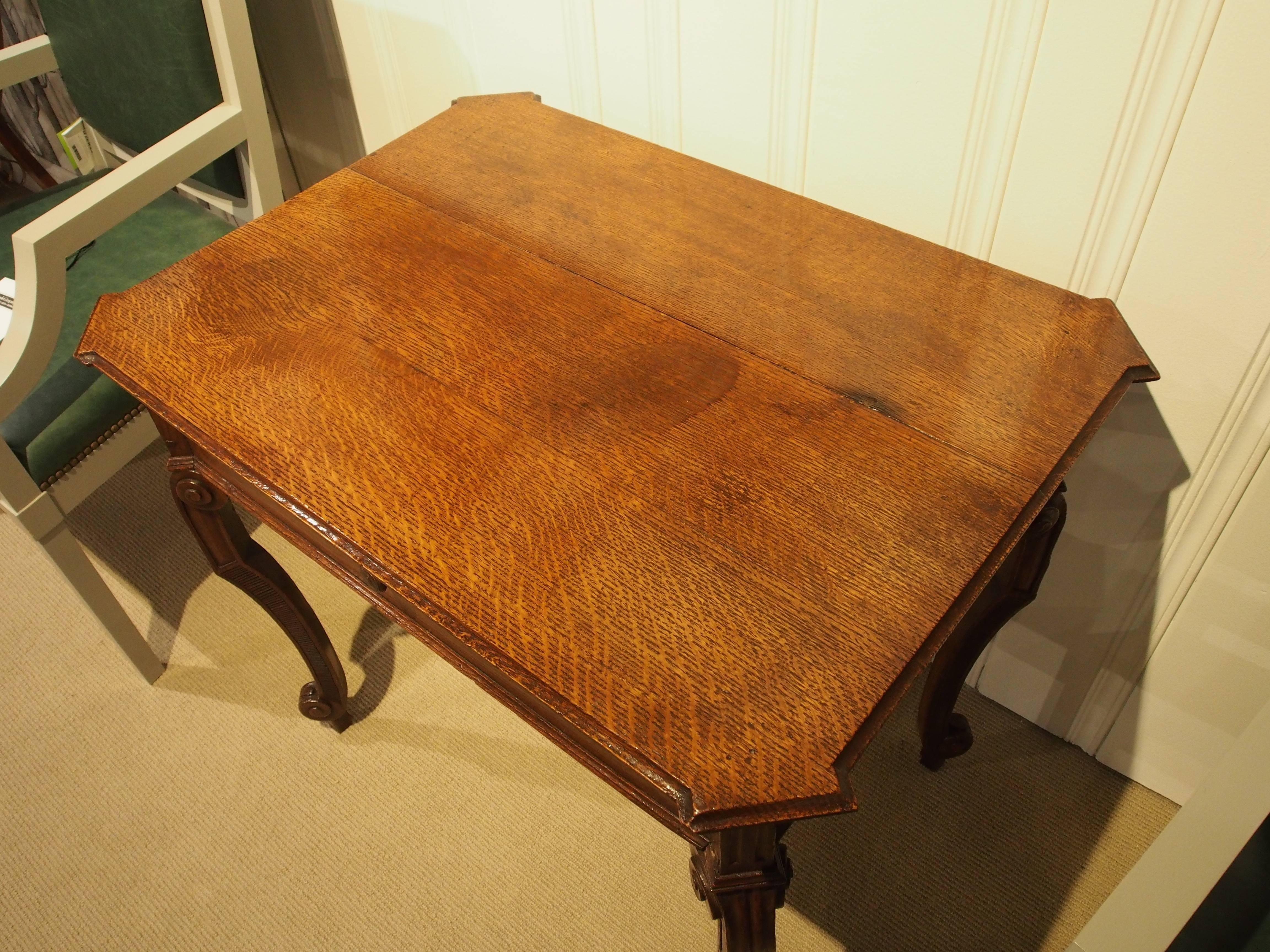 Table in Oak, circa 1850 For Sale 1