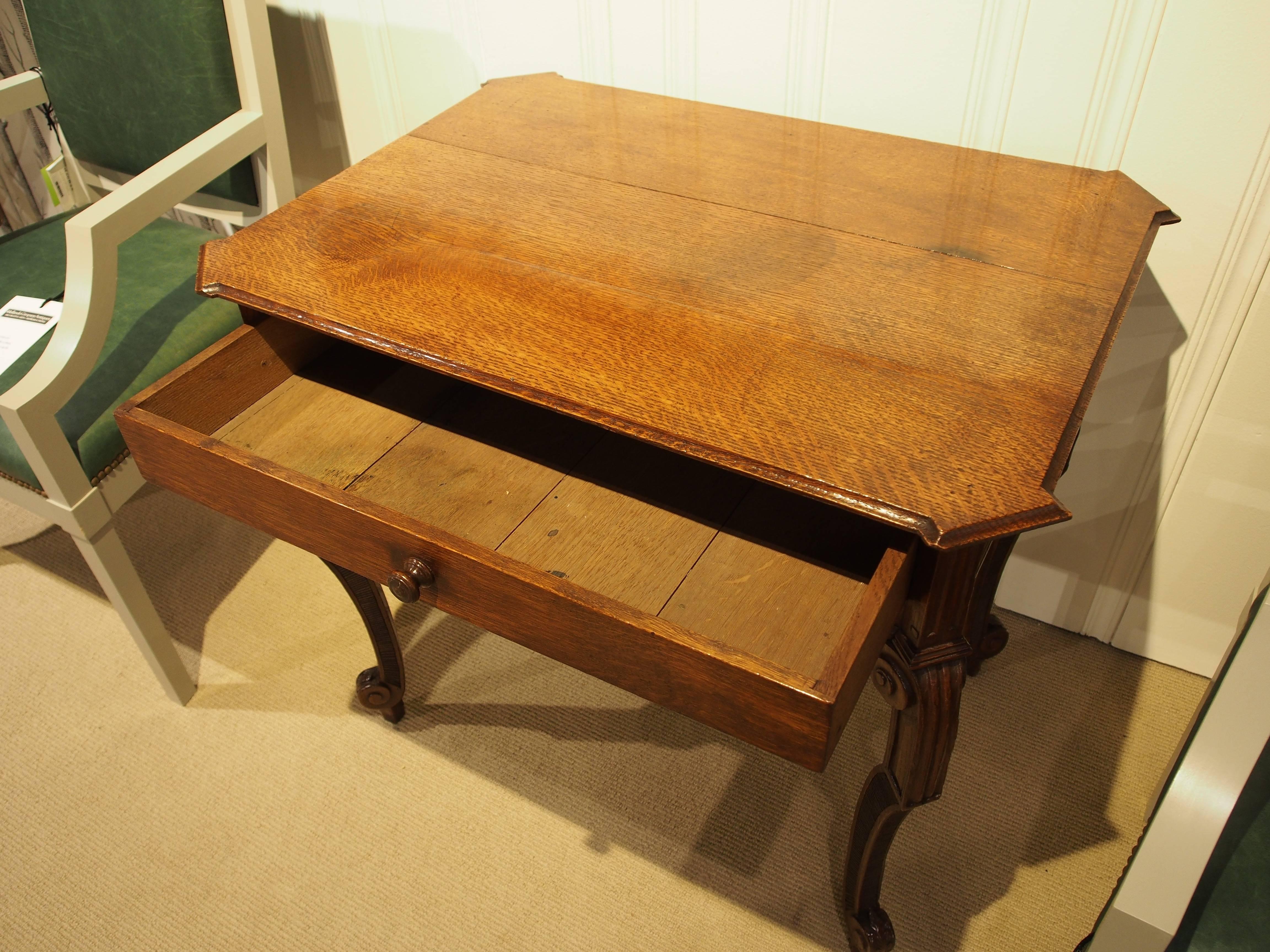 Table in Oak, circa 1850 For Sale 4